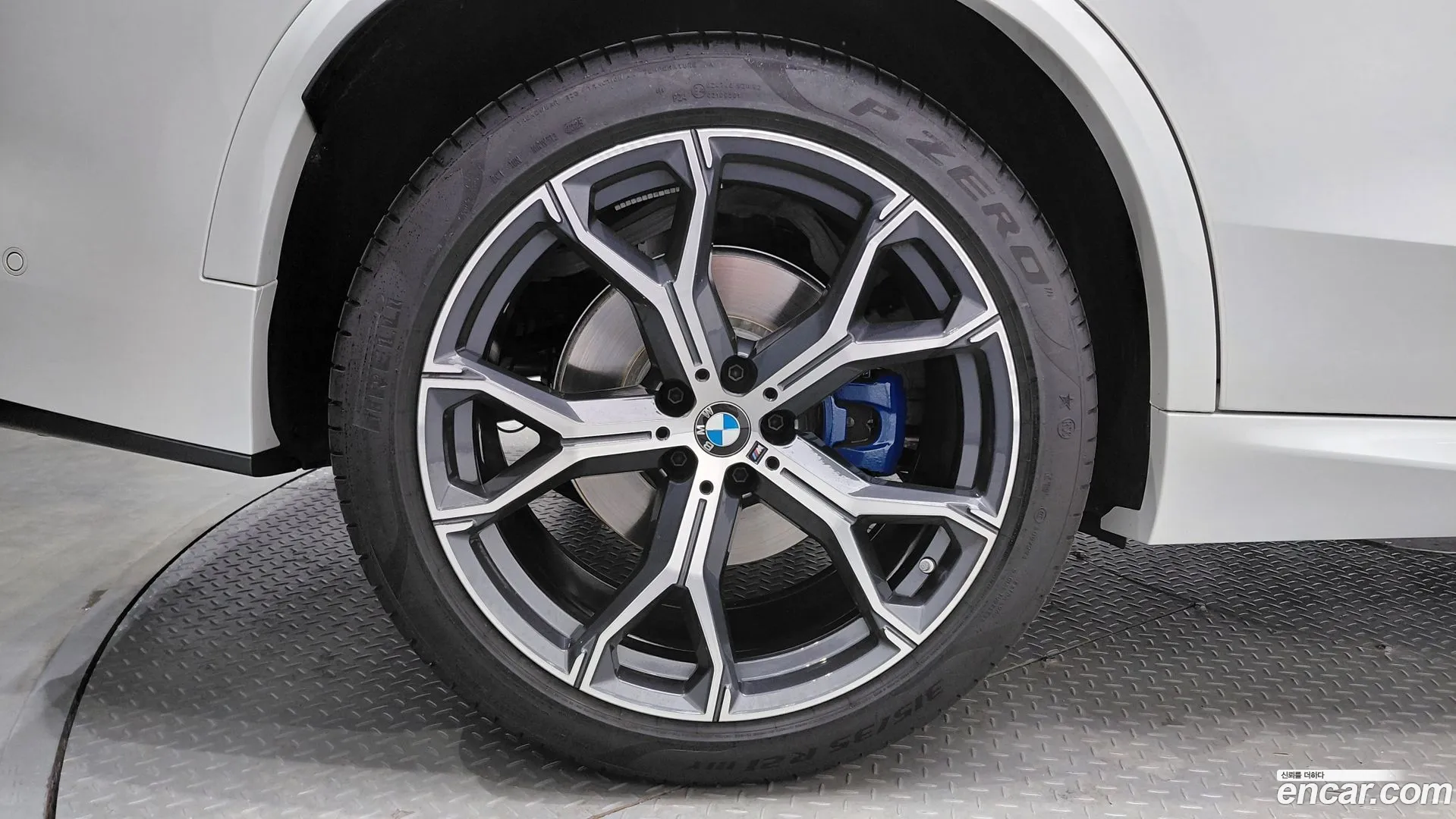 BMW X5 2025 — фото 1