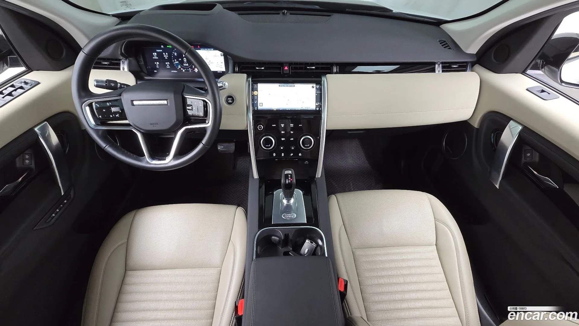 Land Rover Discovery Sport 2021 — фото 1