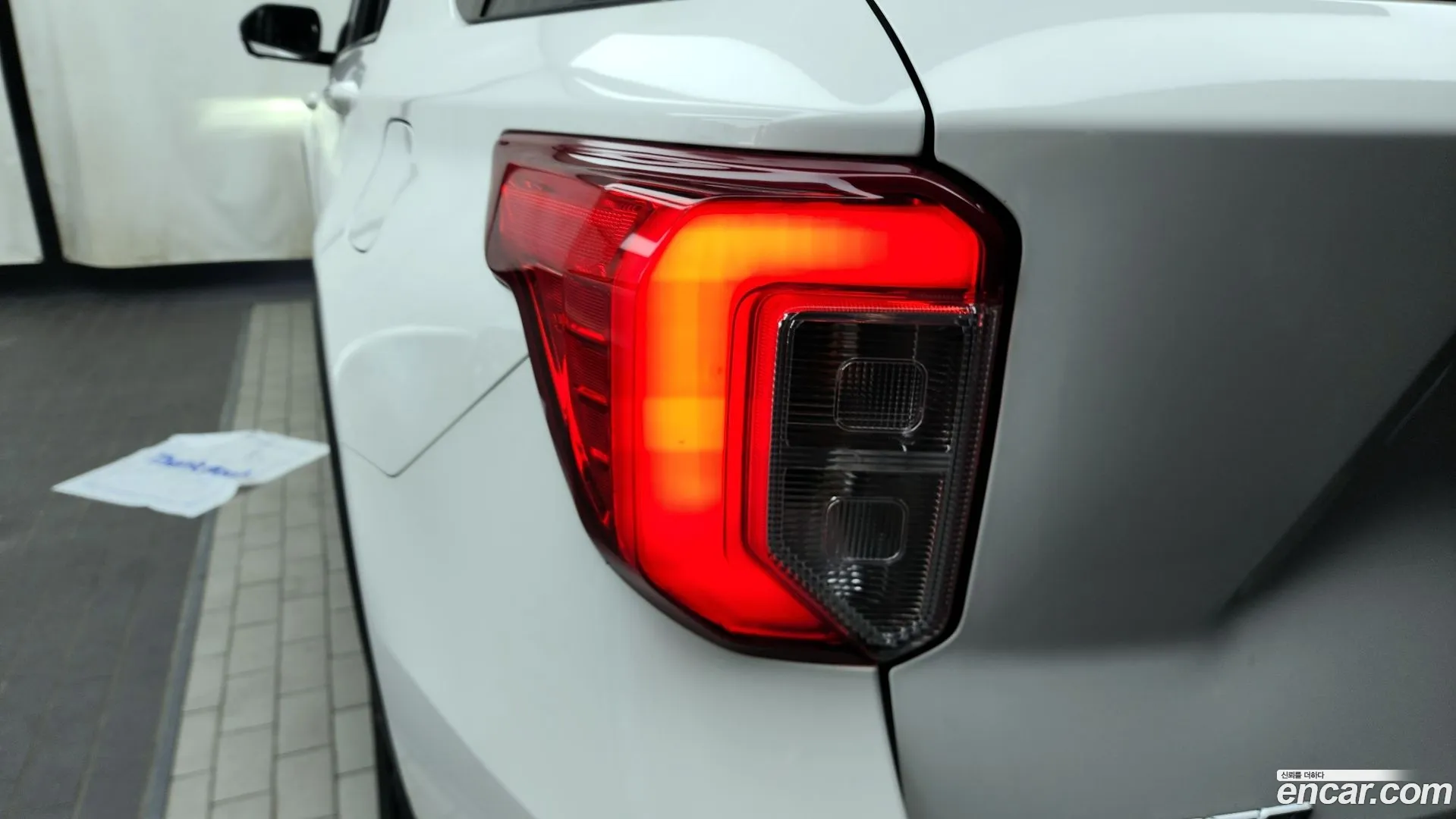 Ford Explorer 2022 — фото 2