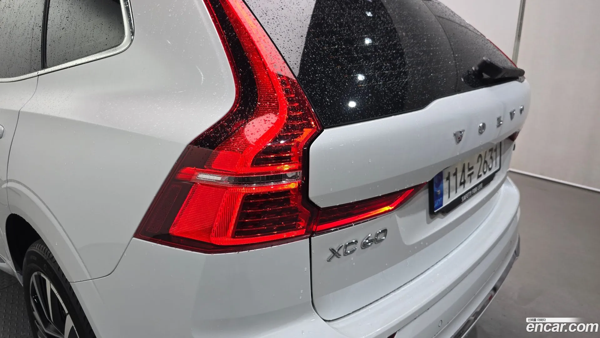 Volvo XC60 2023 — фото 4