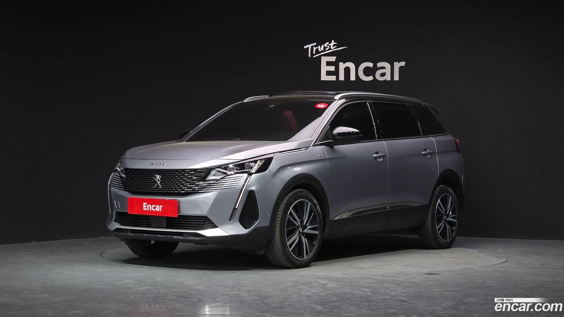 Peugeot 5008 2024 — фото 1