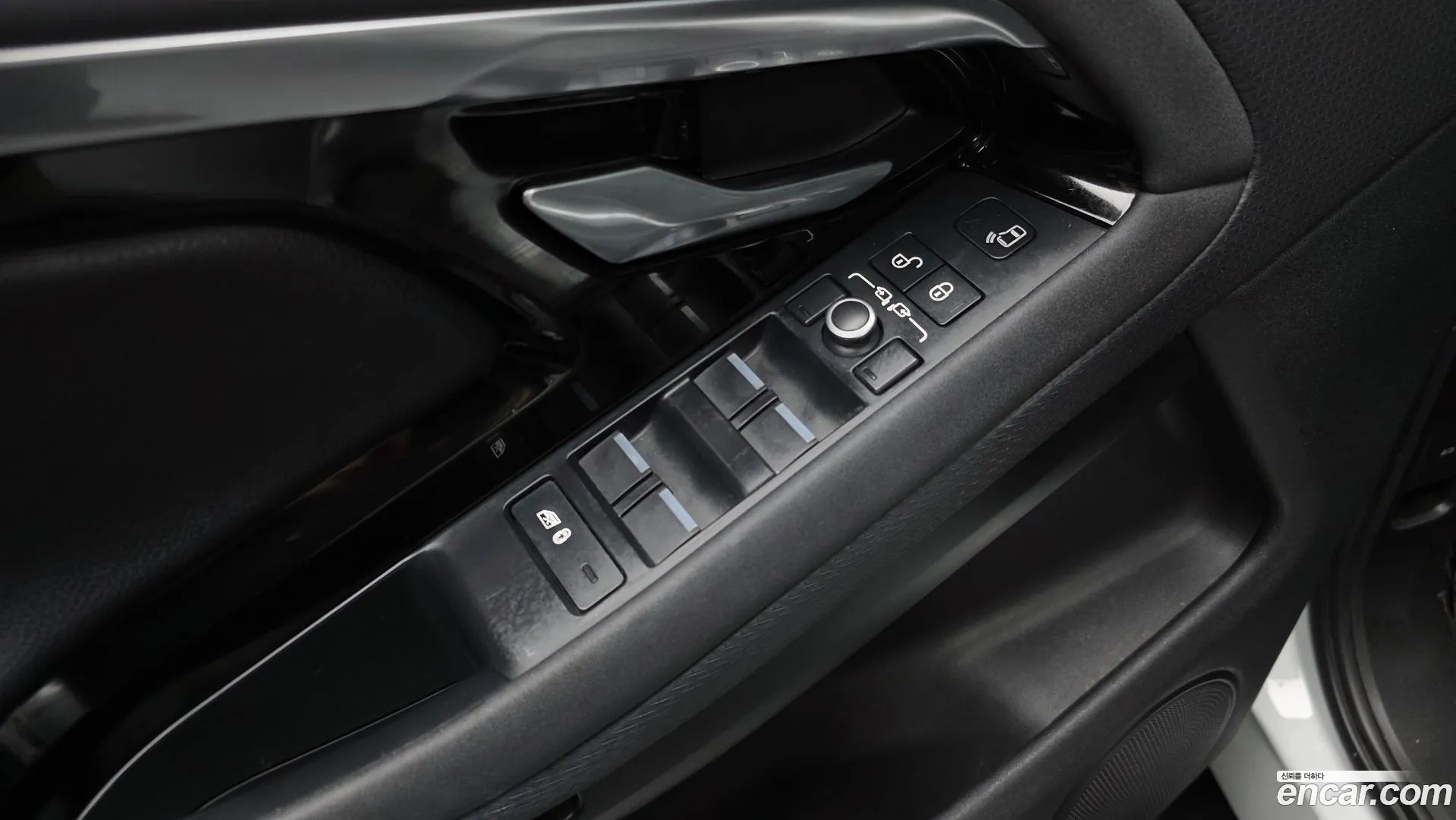 Land Rover Range Rover Evoque 2020 — фото 3