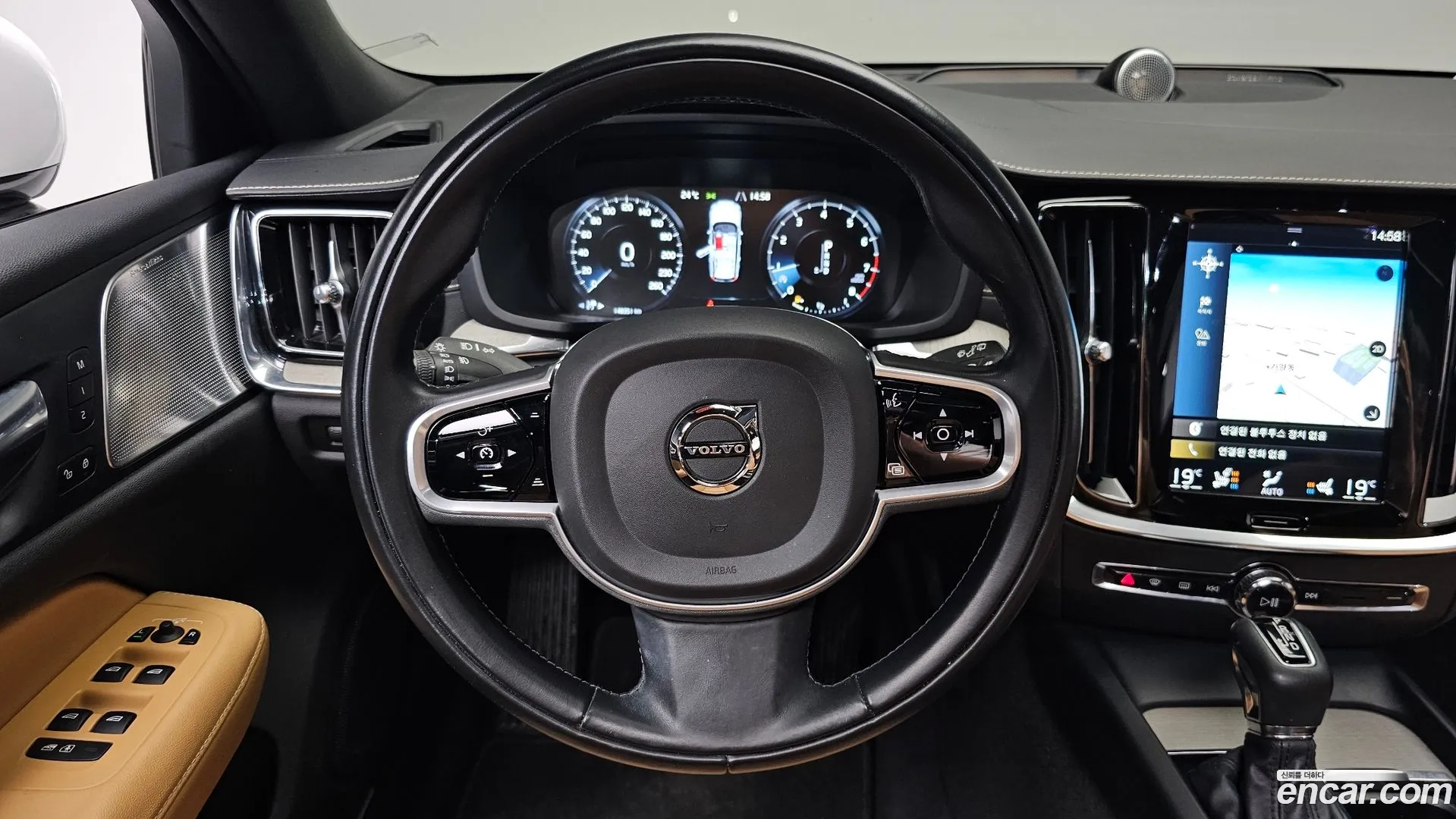 Volvo V60 Cross Country 2020 — фото 1