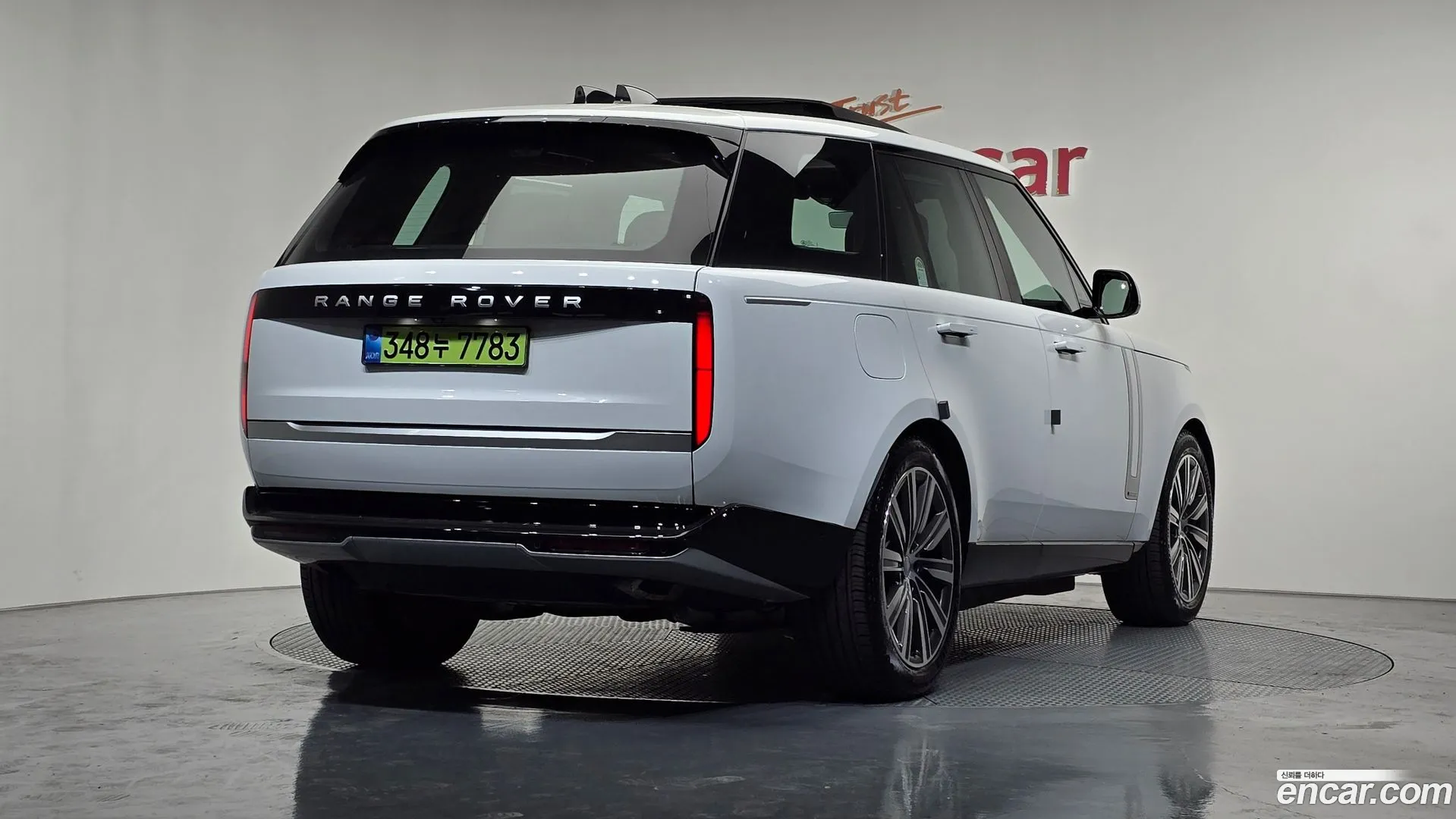 Land Rover Range Rover 2025 — фото 1