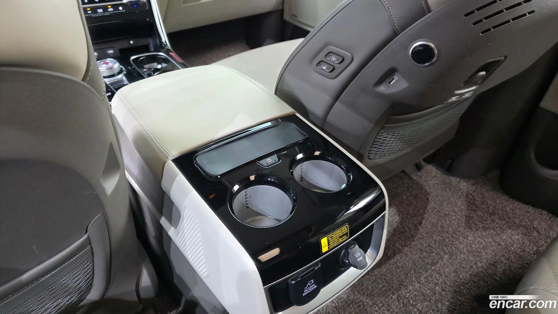 Kia Carnival 2021 — фото 1