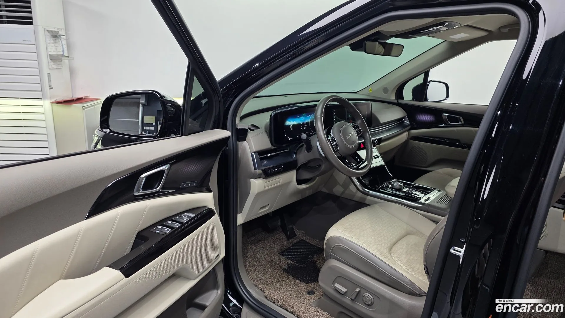 Kia Carnival 2021 — фото 2