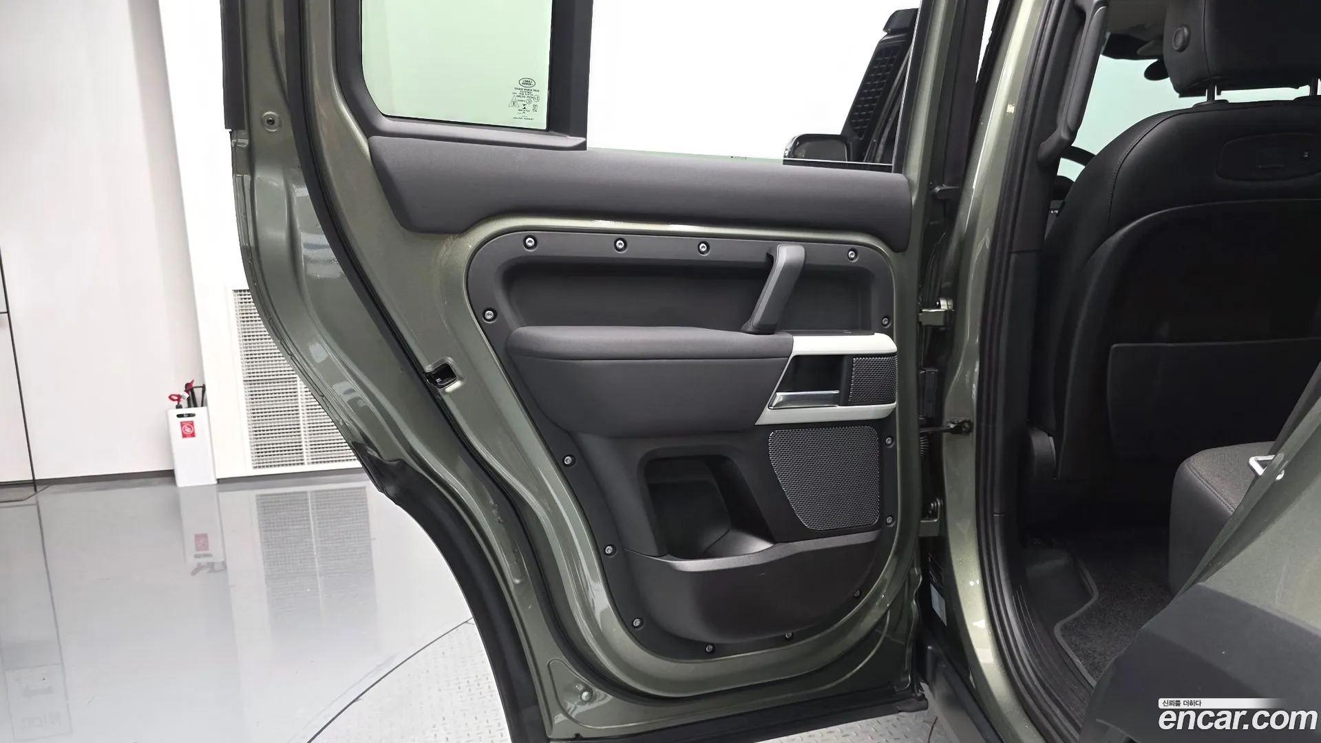 Land Rover Defender 2020 — фото 4