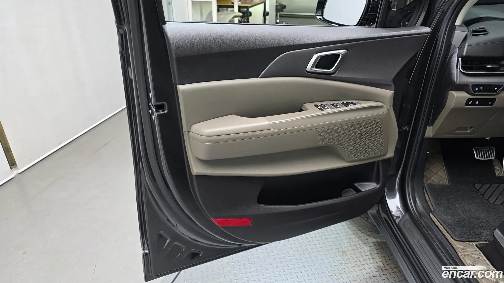 Kia Carnival 2023 — фото 2