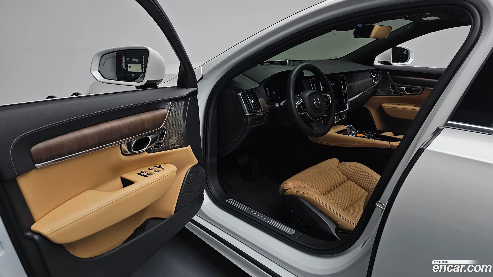 Volvo S90 2024 — фото 1