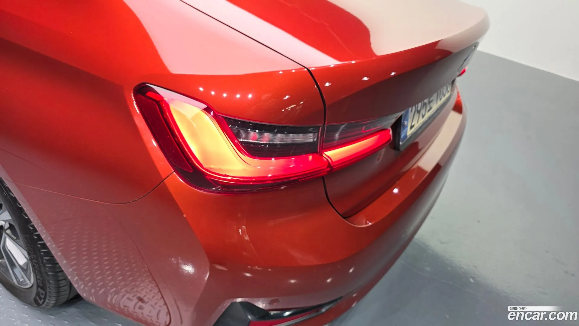 BMW 320i 2020 — фото 4