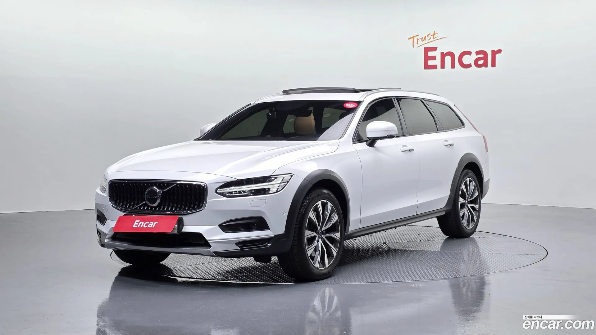 Volvo V90 Cross Country 2021 — фото 2