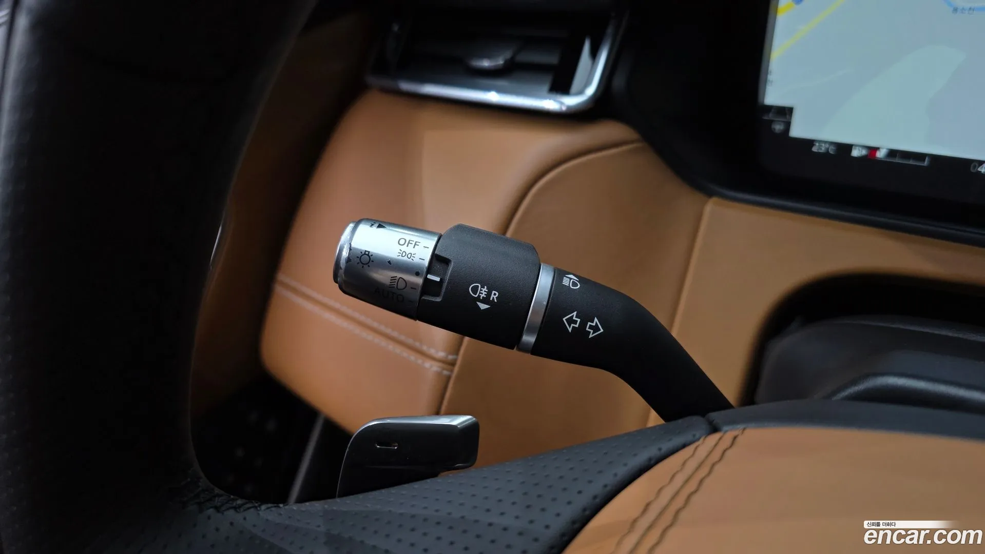 Land Rover Range Rover Velar 2022 — фото 1