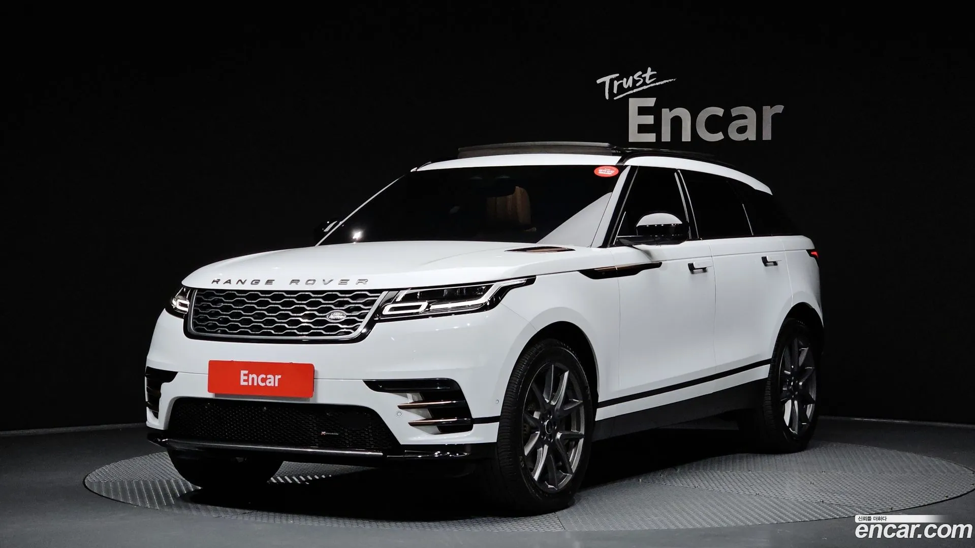 Land Rover Range Rover Velar 2022 — фото 3