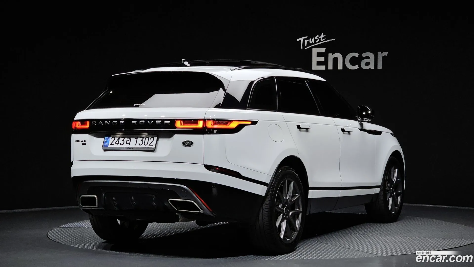 Land Rover Range Rover Velar 2022 — фото 4