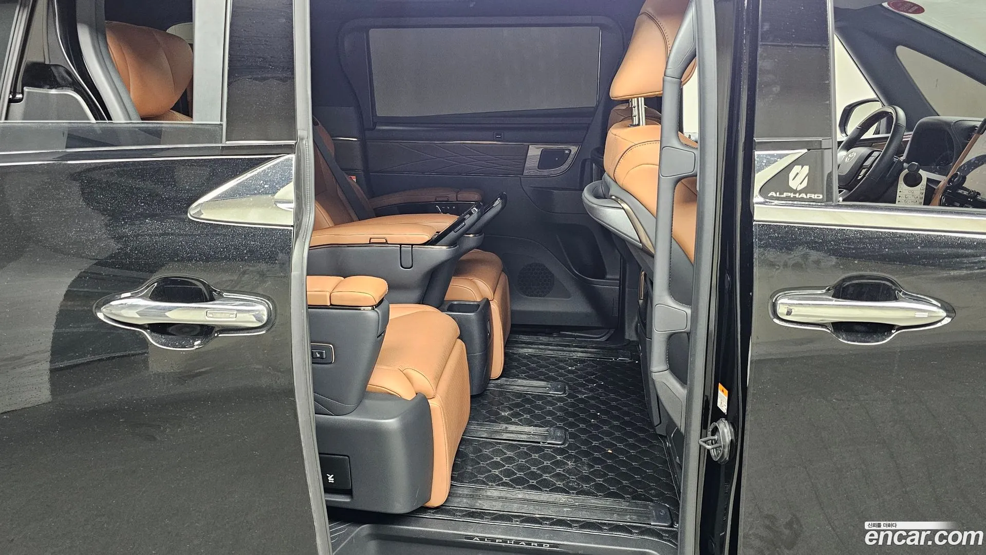 Toyota Alphard 2025 — фото 4