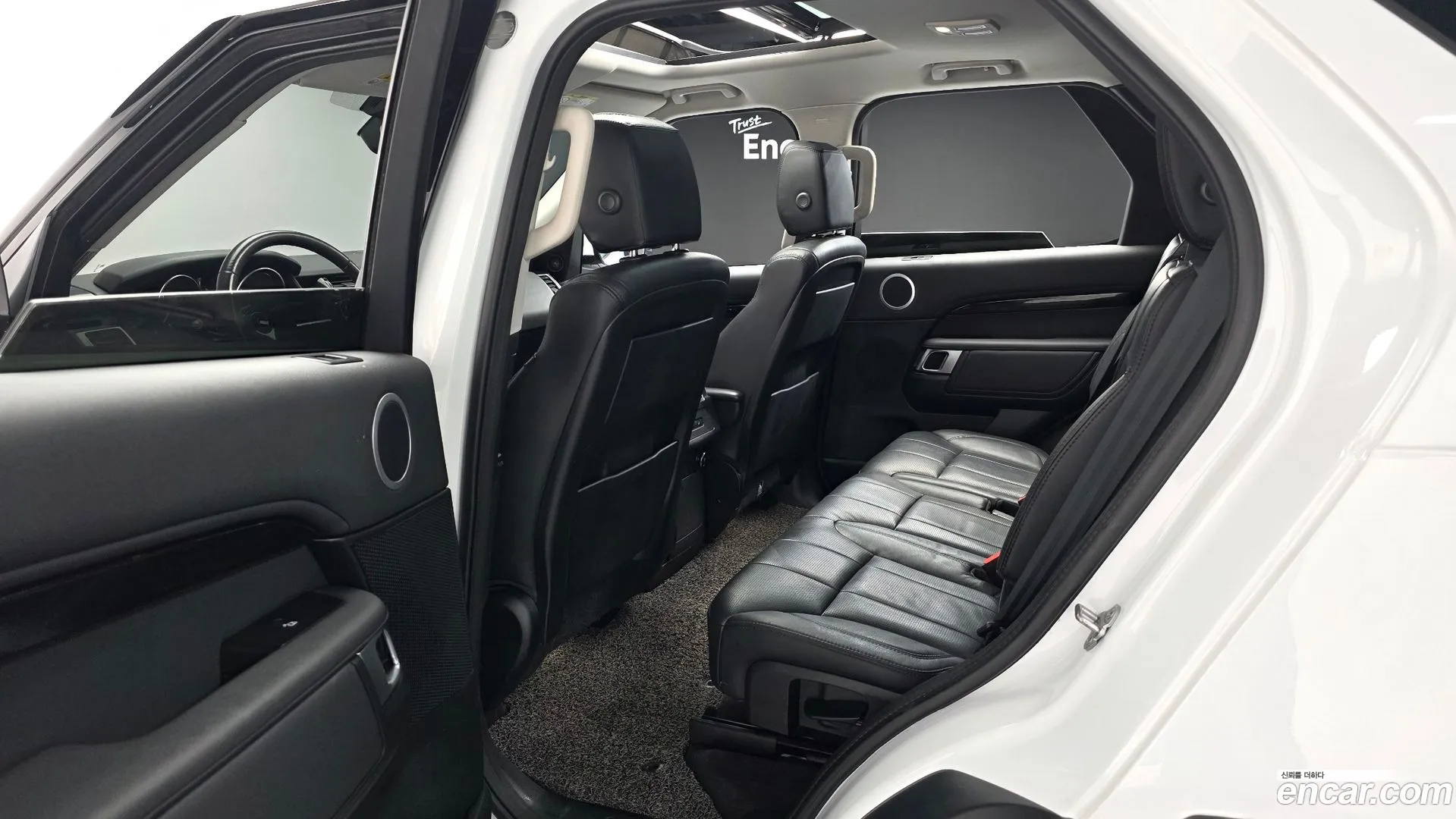 Land Rover Discovery 2020 — фото 2