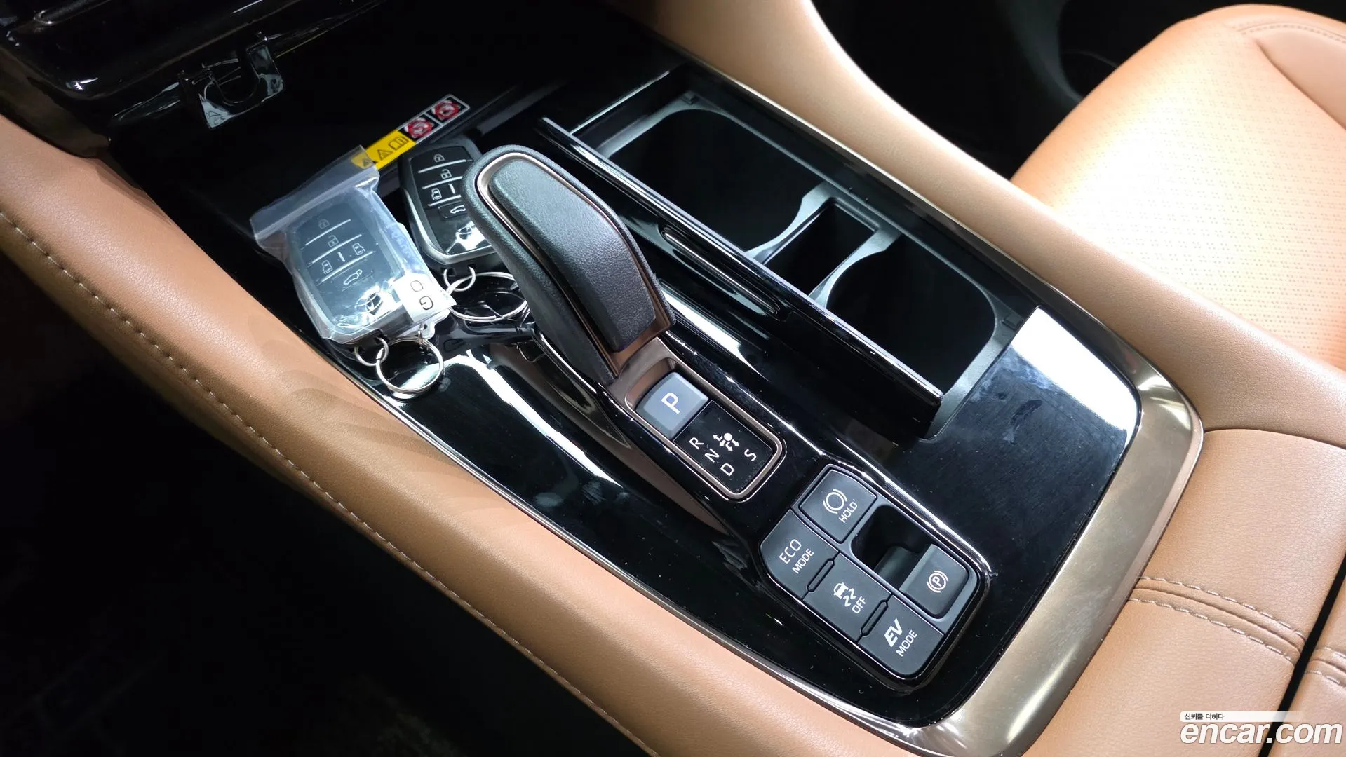 Toyota Alphard 2025 — фото 2