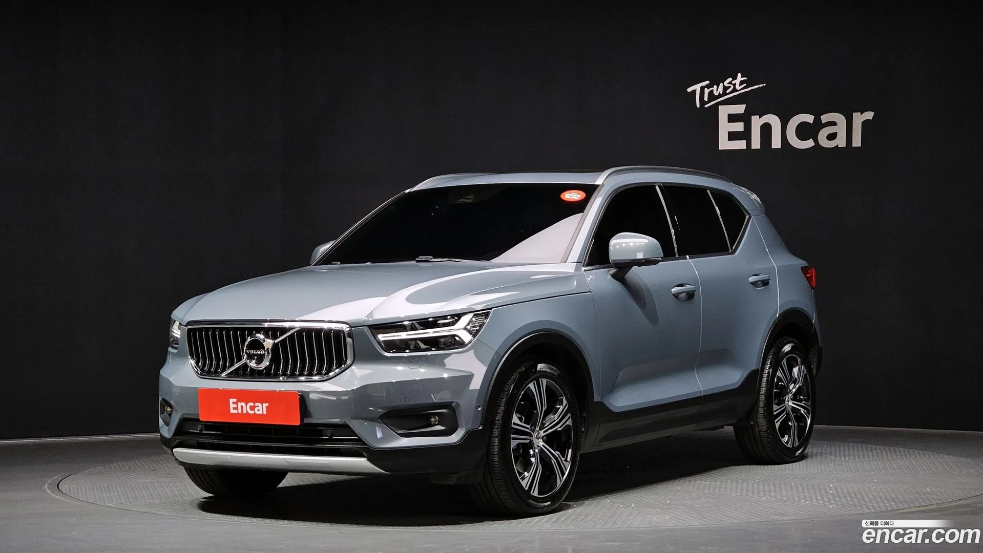 Volvo XC40 2021 — фото 2