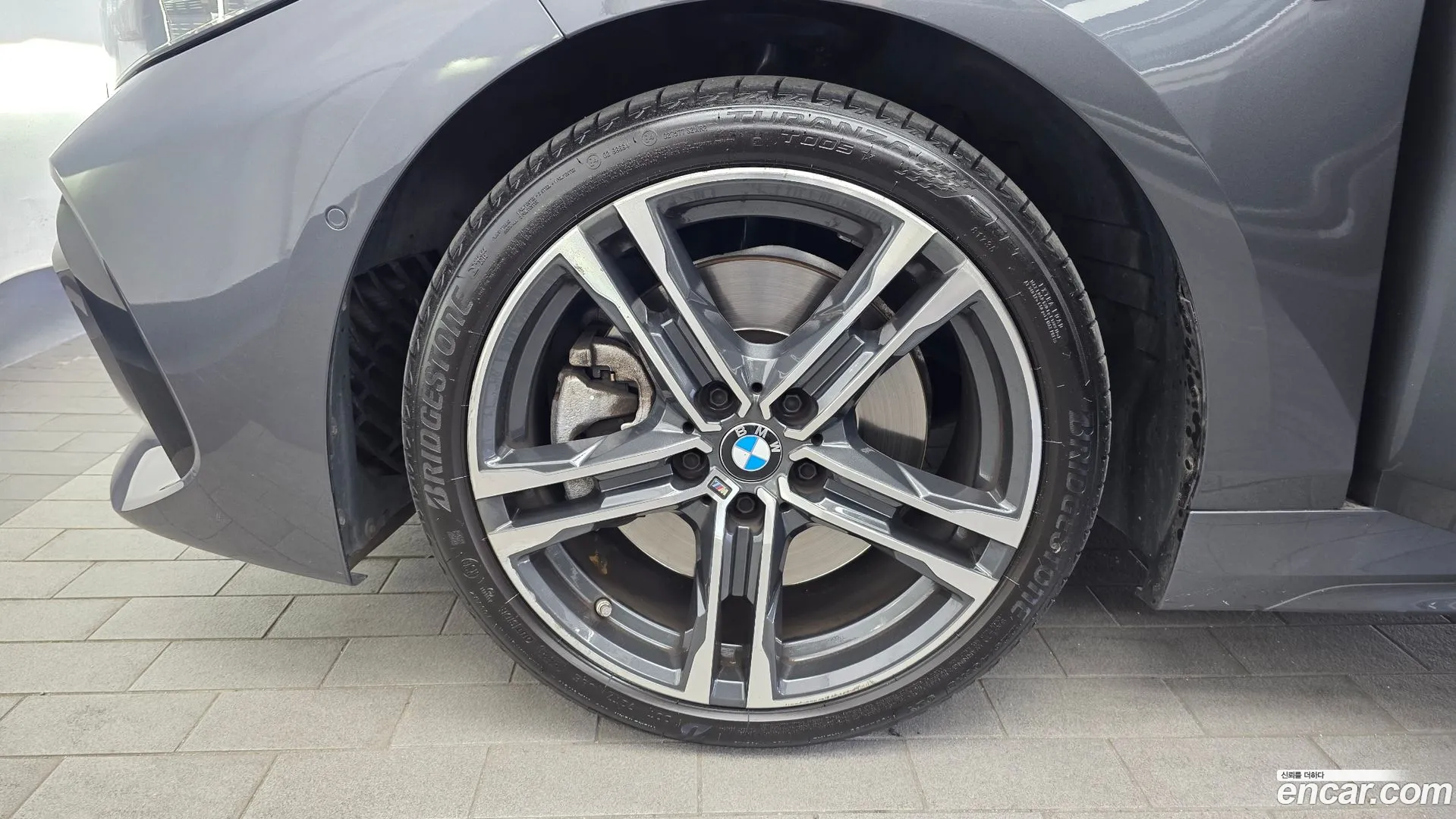 BMW 120i 2021 — фото 1