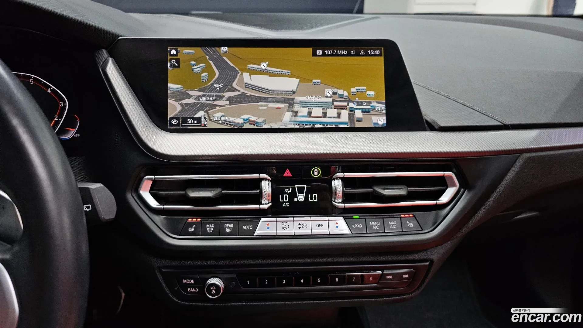 BMW 120i 2022 — фото 4