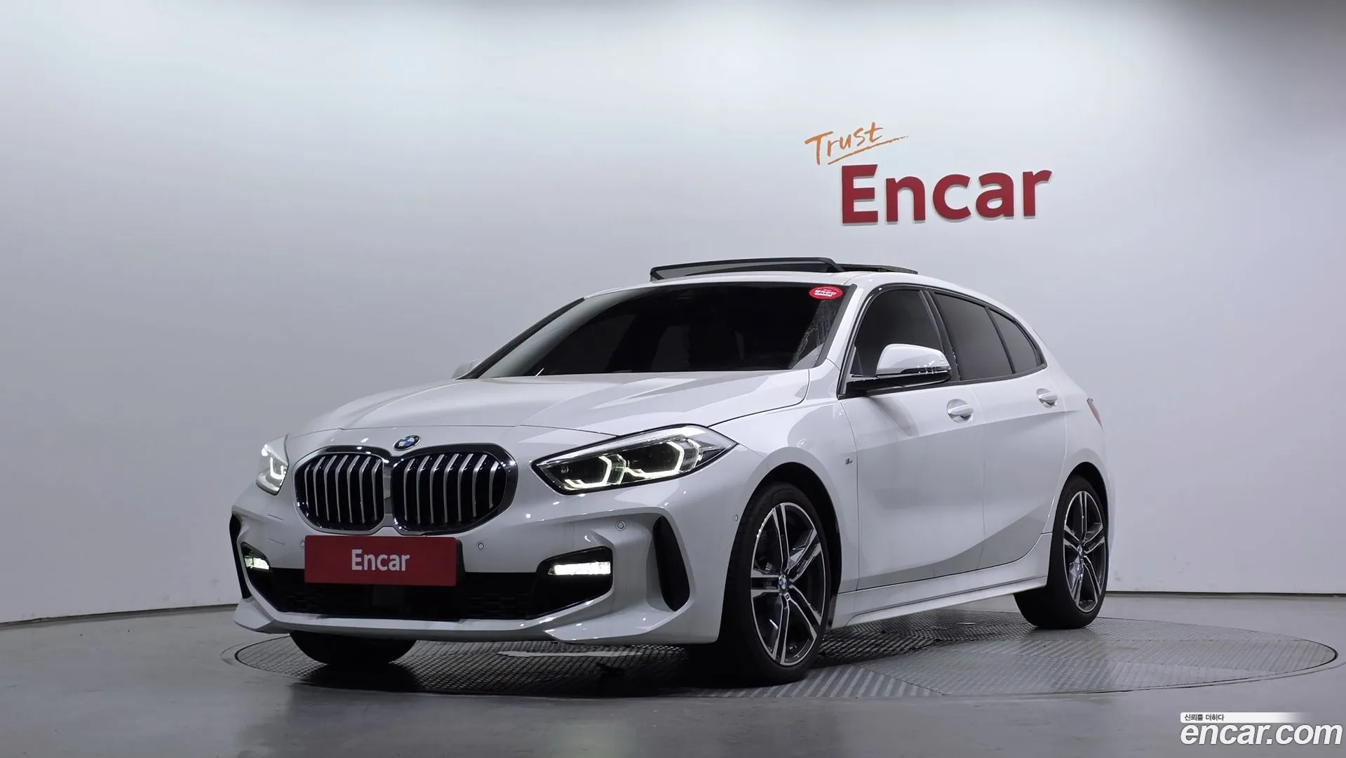 BMW 120i 2023 — фото 3