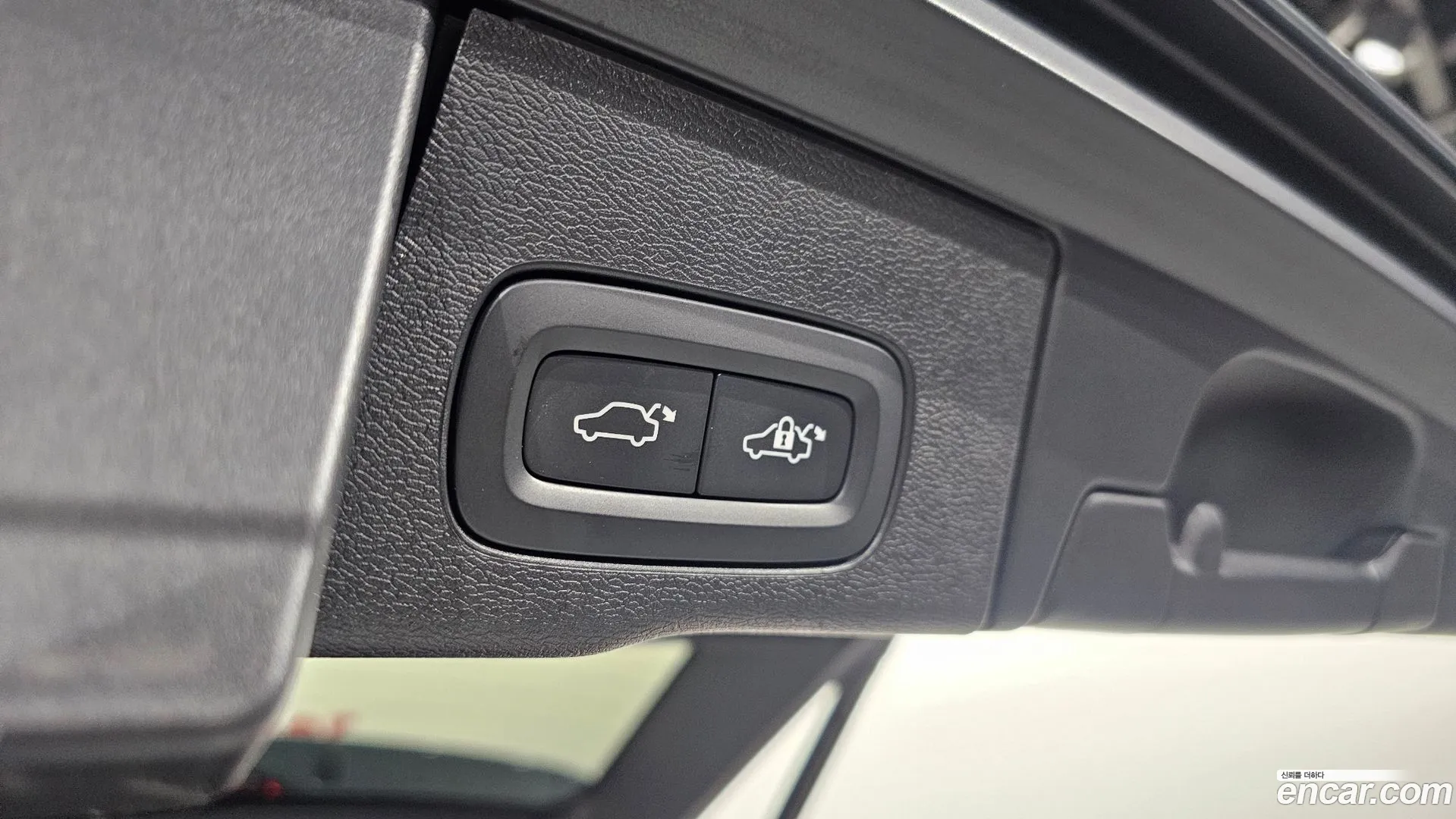 Volvo XC60 2021 — фото 2