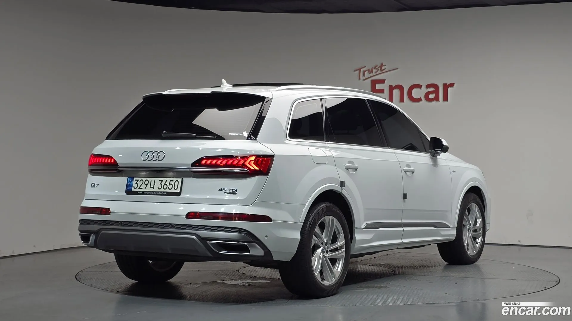 Audi Q7 2021 — фото 4