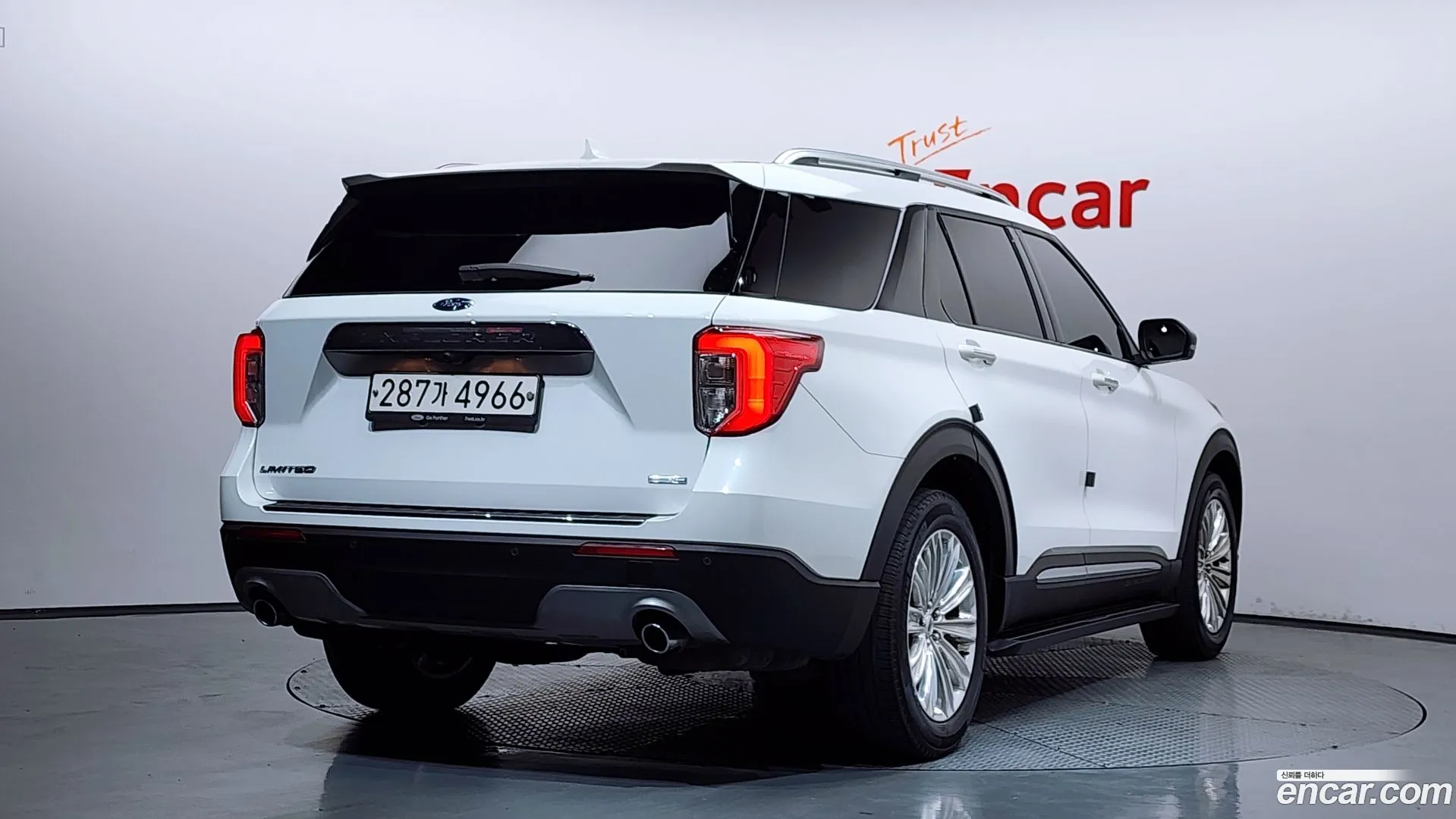 Ford Explorer 2020 — фото 4