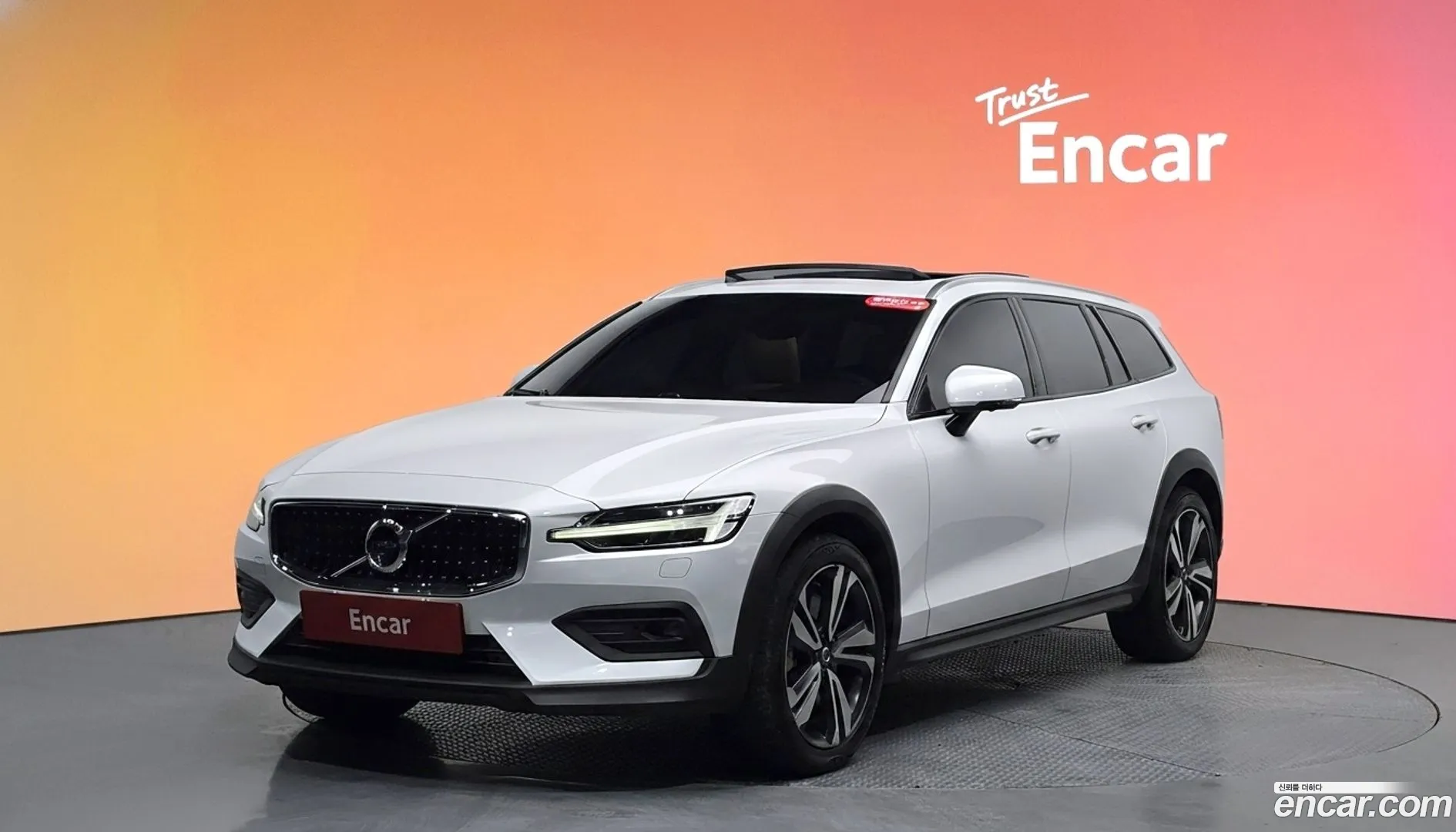 Volvo V60 Cross Country 2020 — фото 3