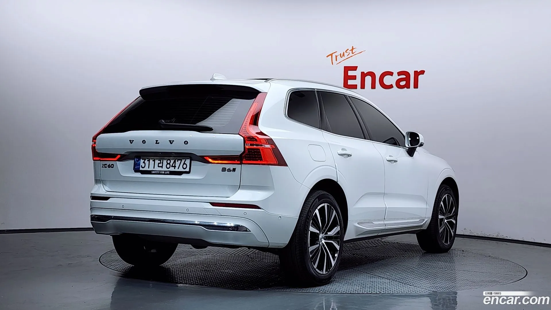 Volvo XC60 2024 — фото 2