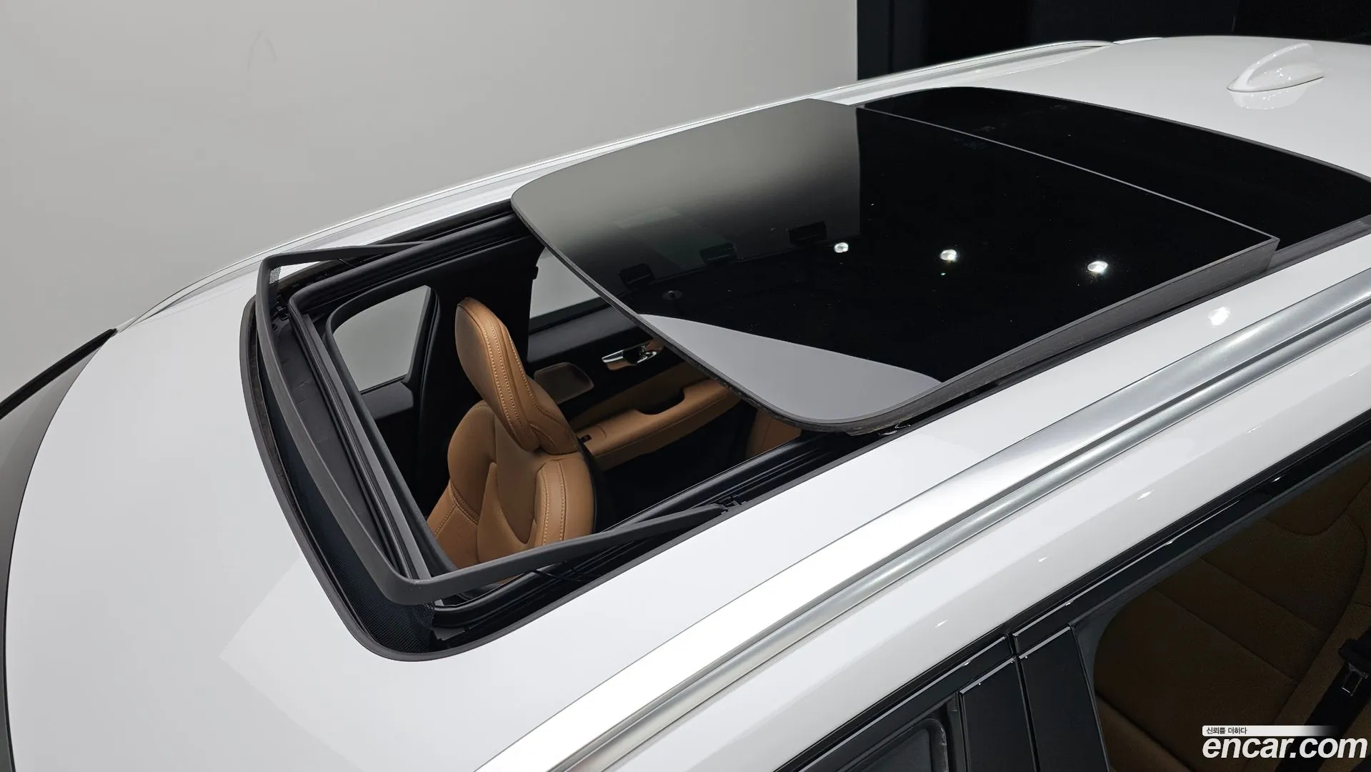 Volvo V60 Cross Country 2021 — фото 3