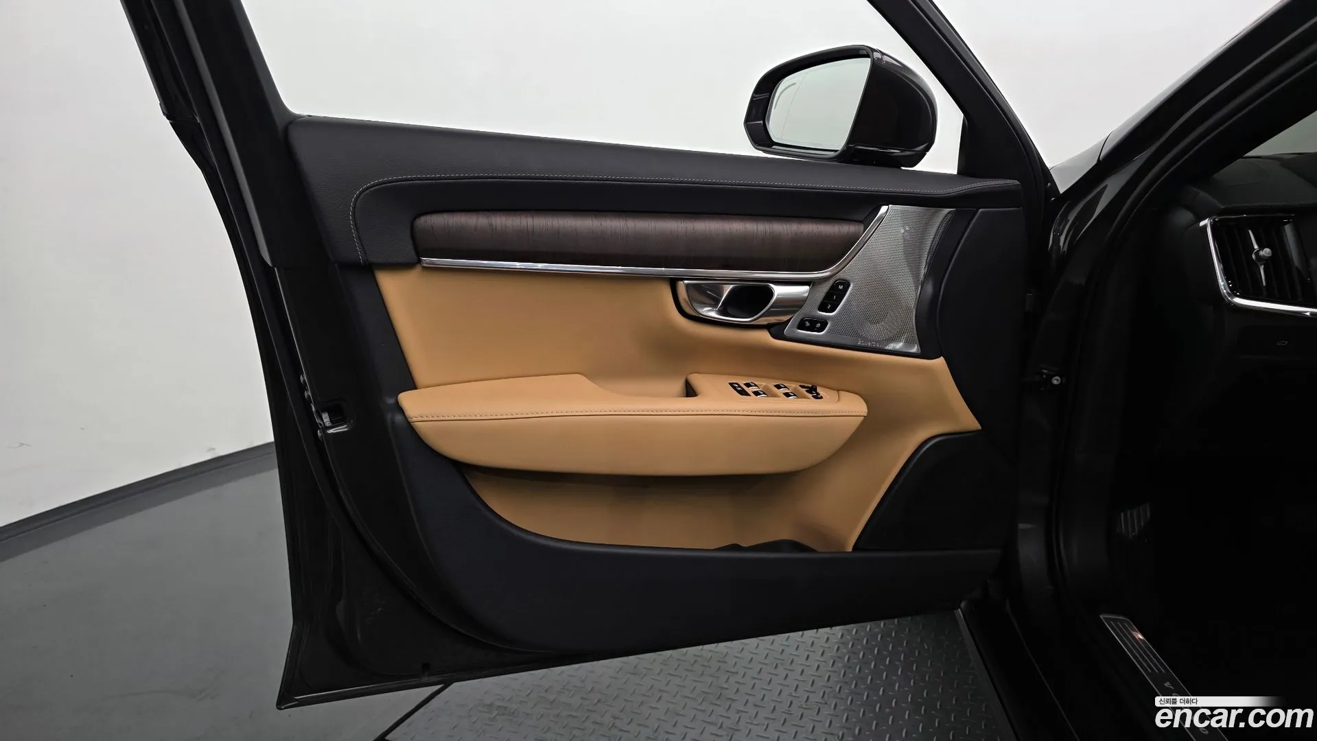 Volvo S90 2023 — фото 1