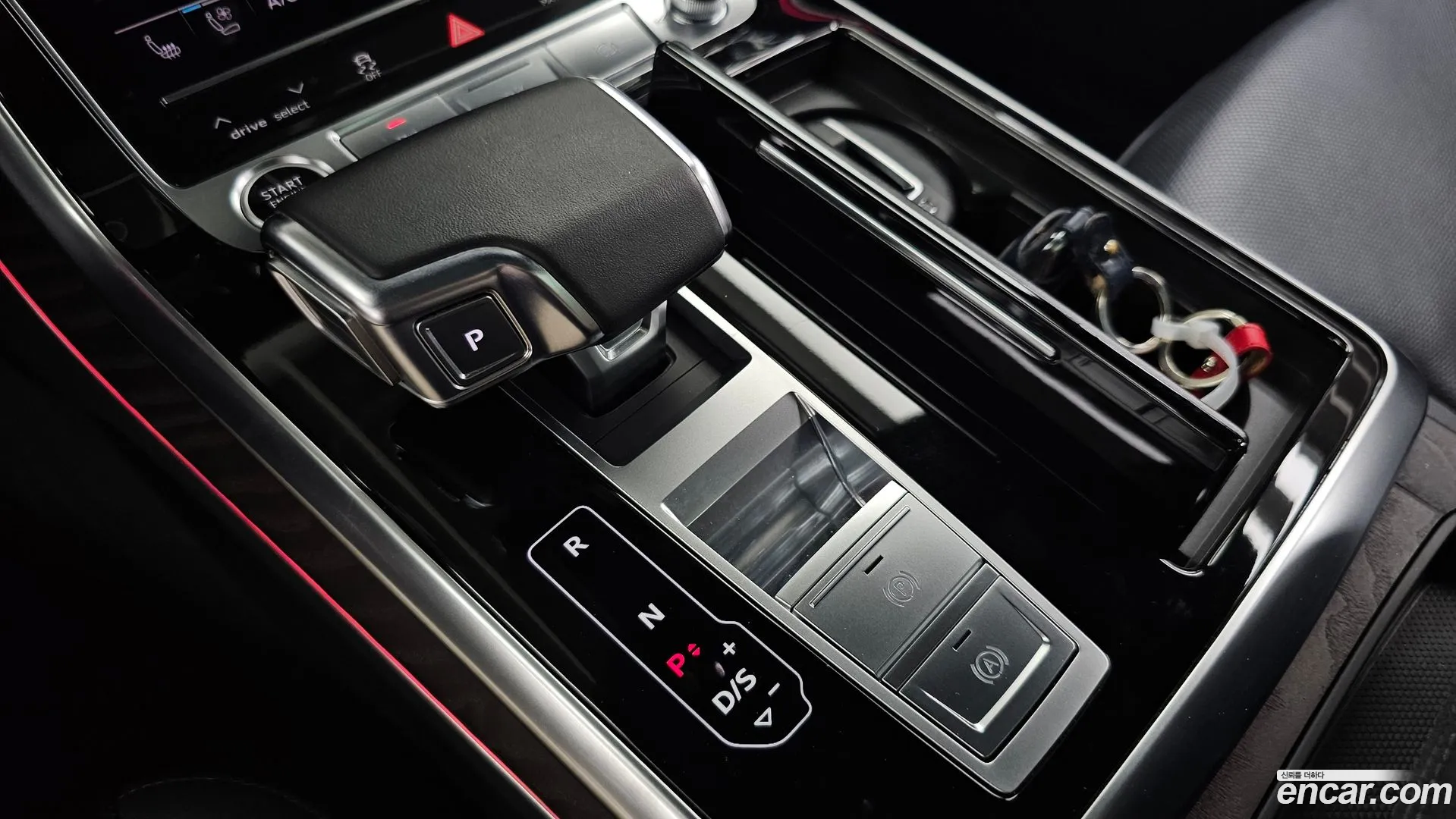 Audi Q7 2021 — фото 1