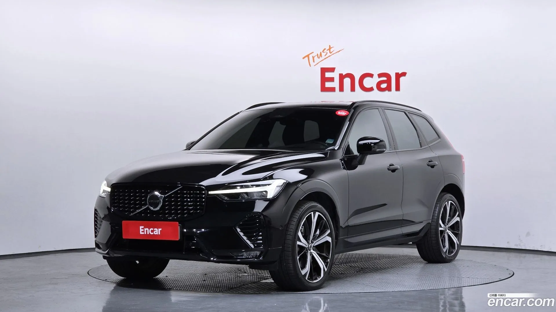 Volvo XC60 2022 — фото 2