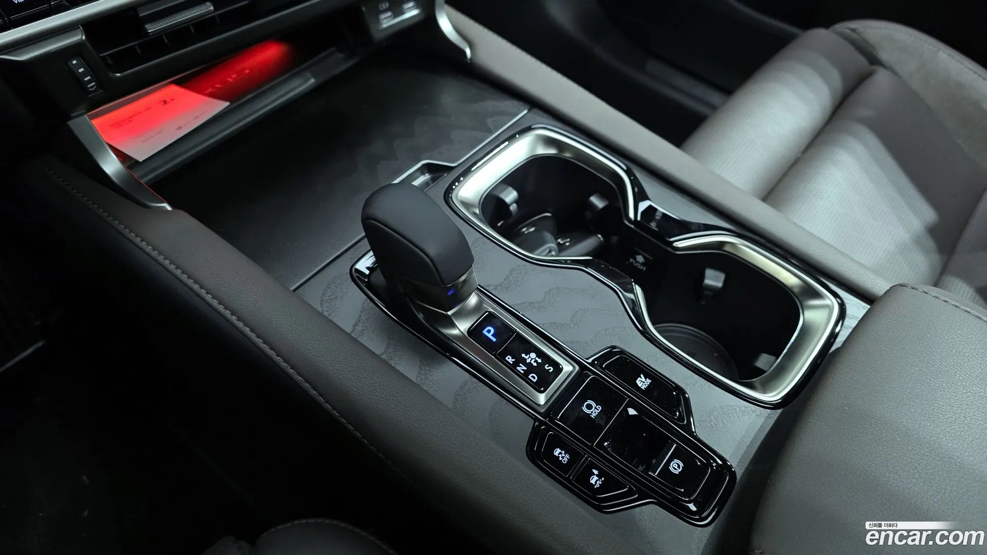 Lexus RX 350h 2025 — фото 1