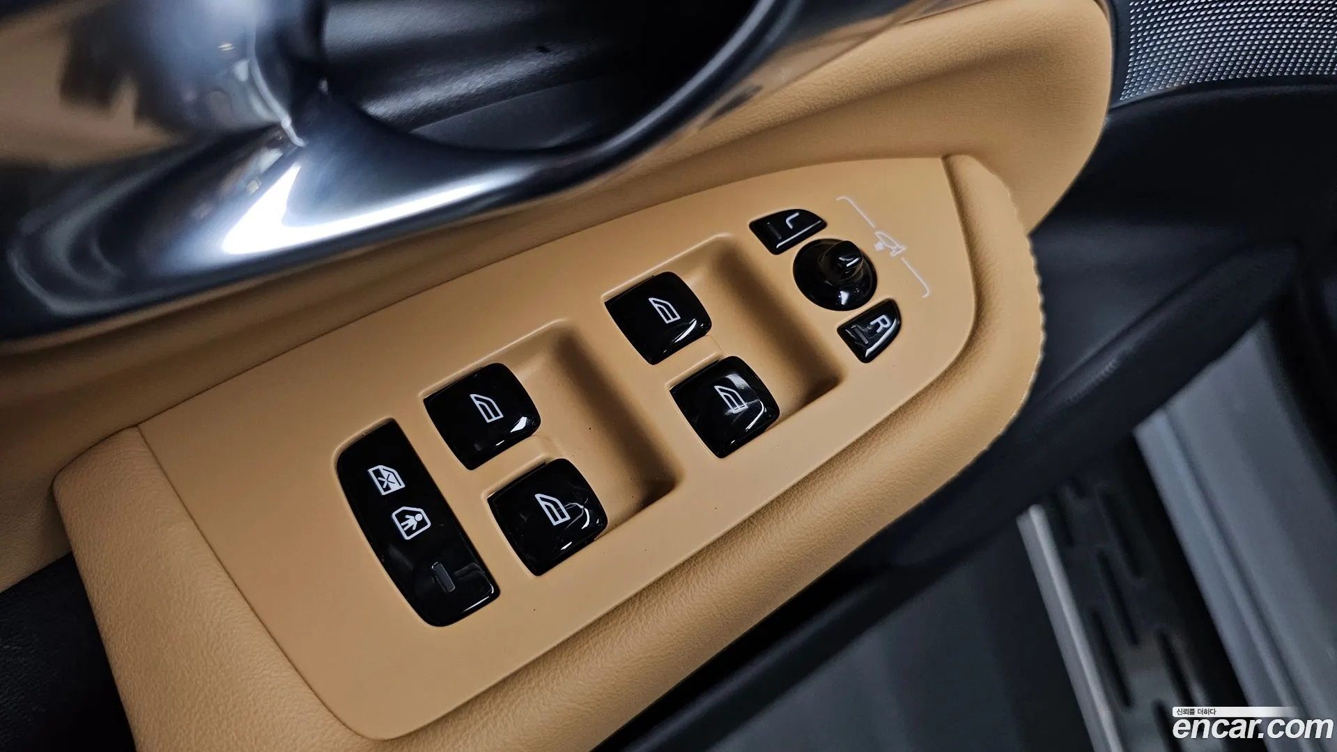 Volvo XC90 2025 — фото 3