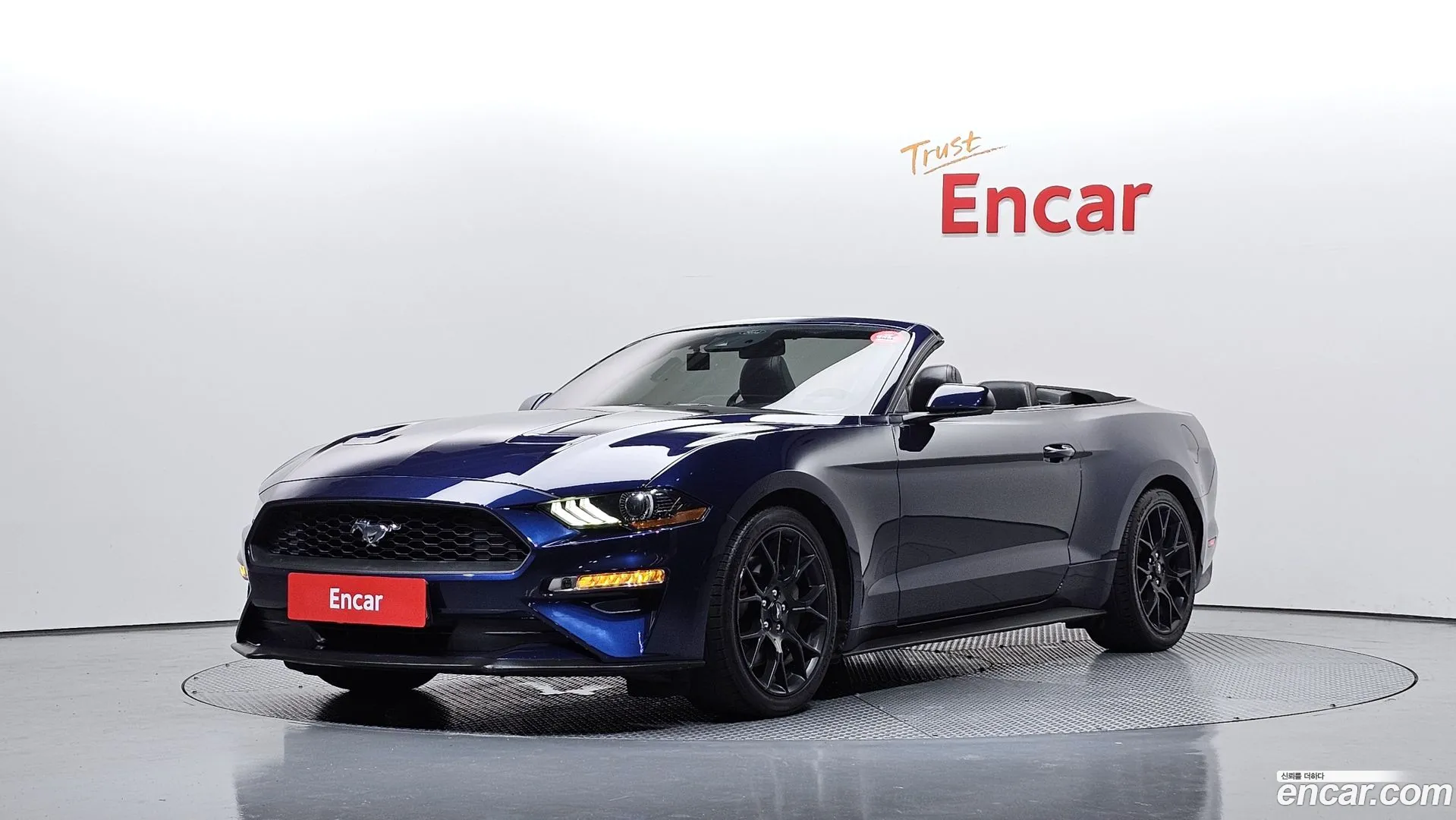 Ford Mustang 2020 — фото 1