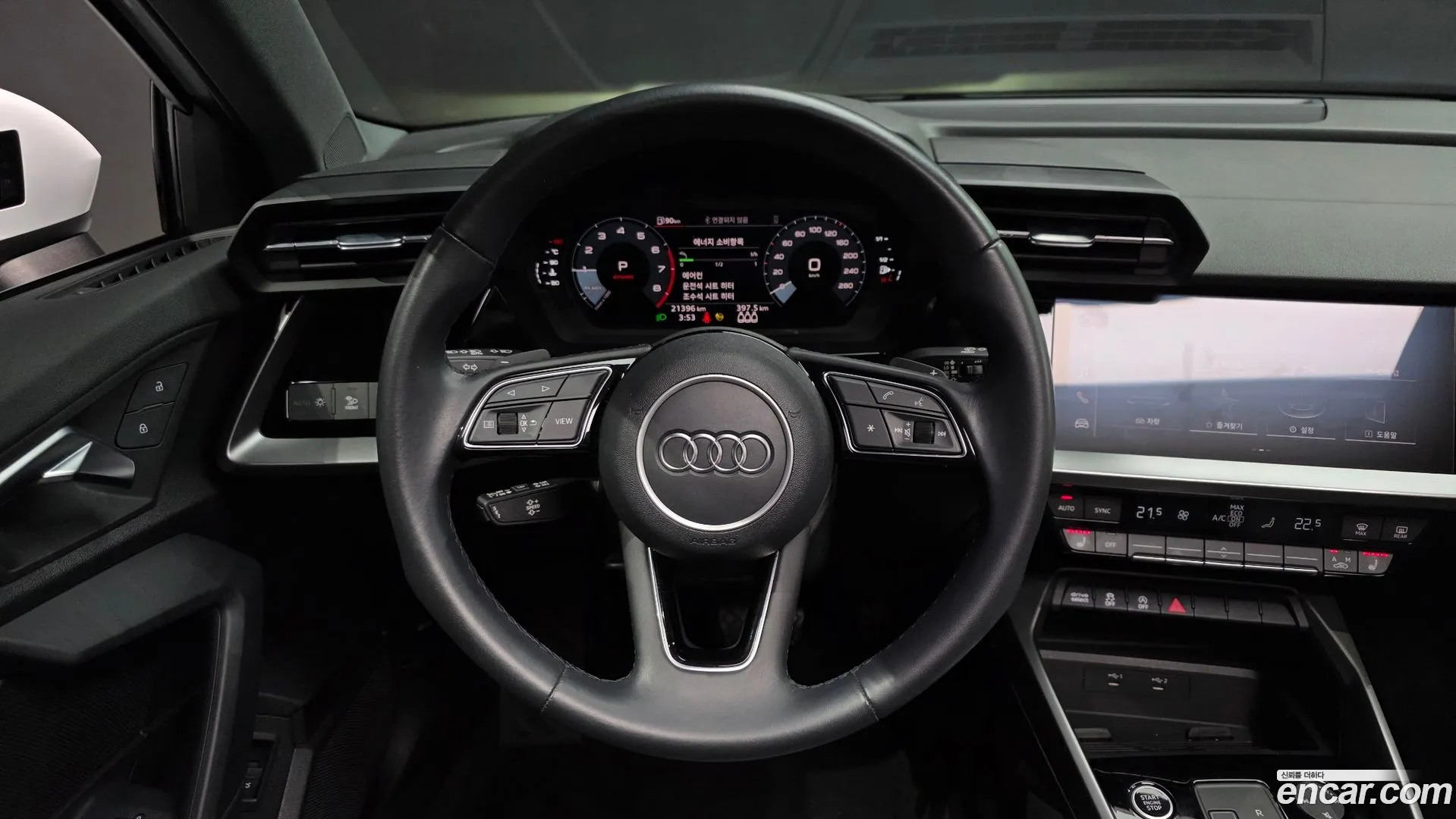 Audi A3 2022 — фото 2