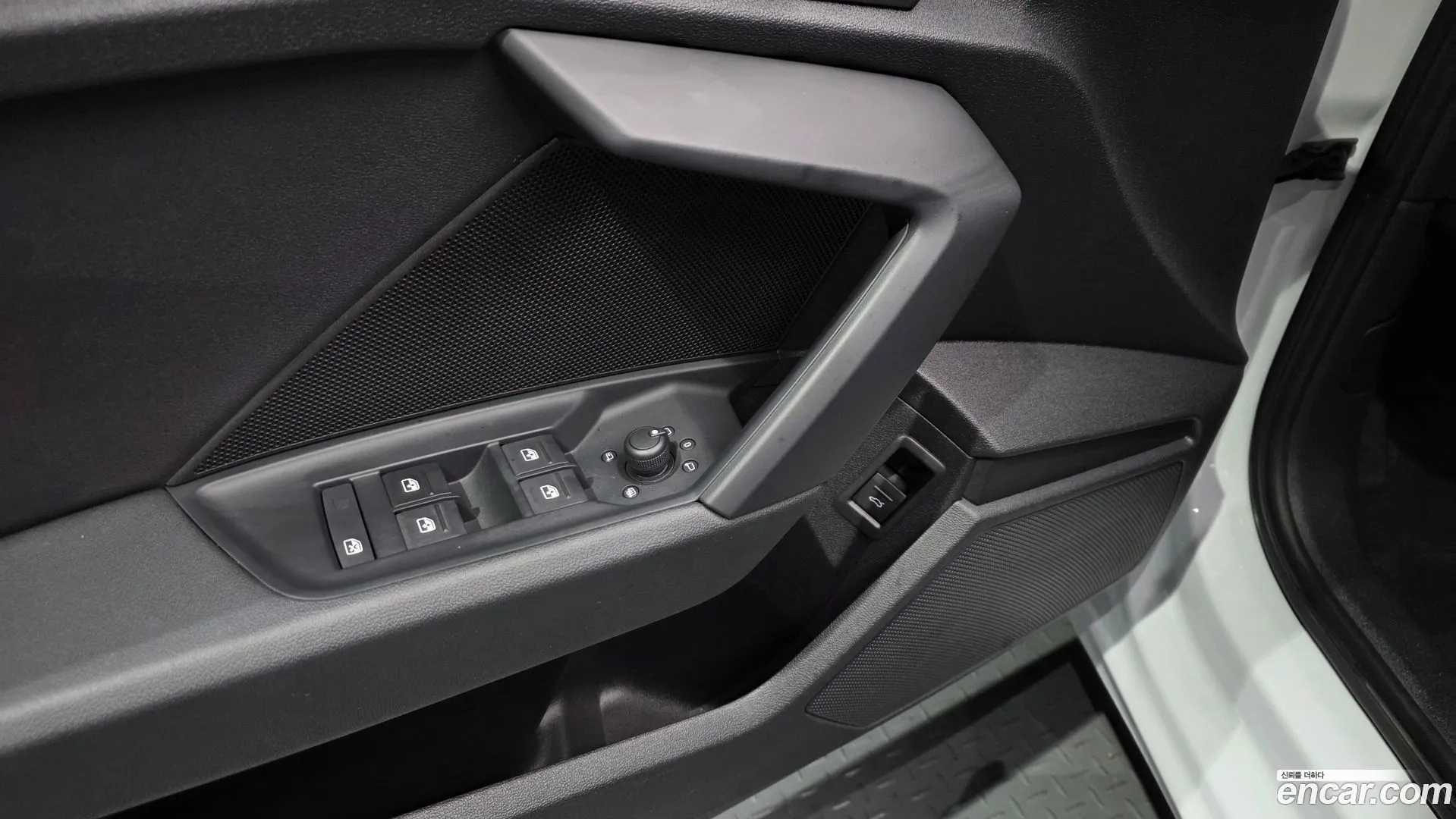 Audi A3 2022 — фото 5
