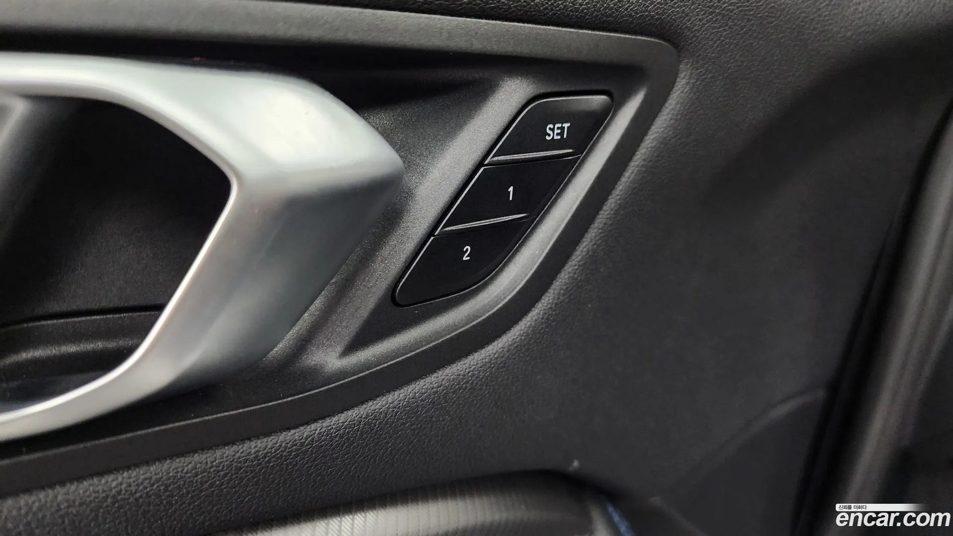 BMW 120i 2024 — фото 2