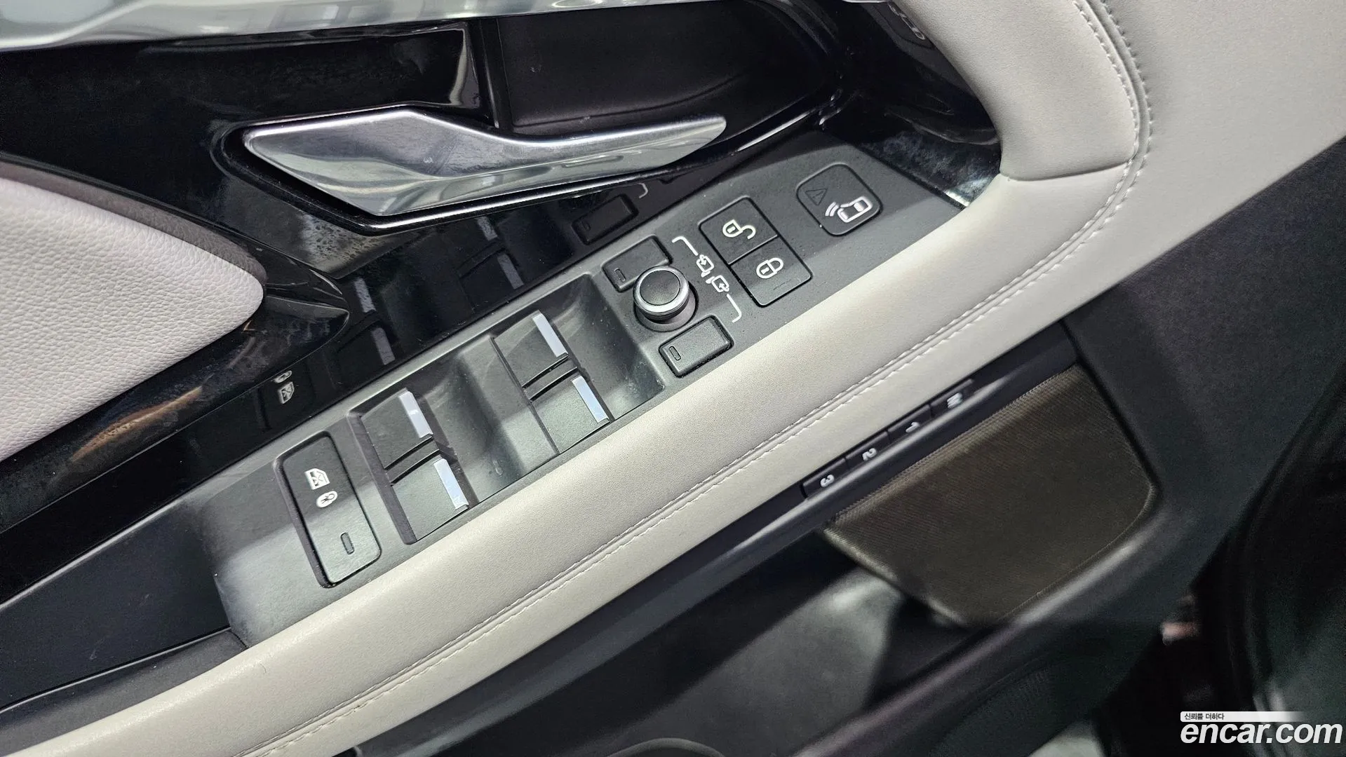 Land Rover Range Rover Evoque 2020 — фото 4