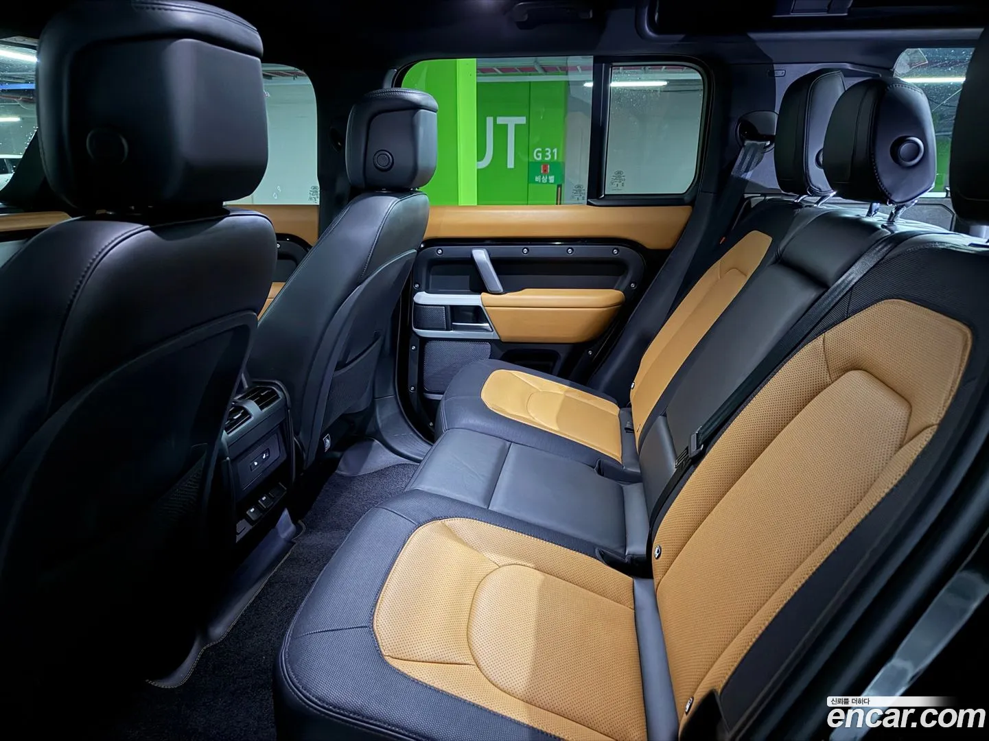 Land Rover Defender 2024 — фото 1