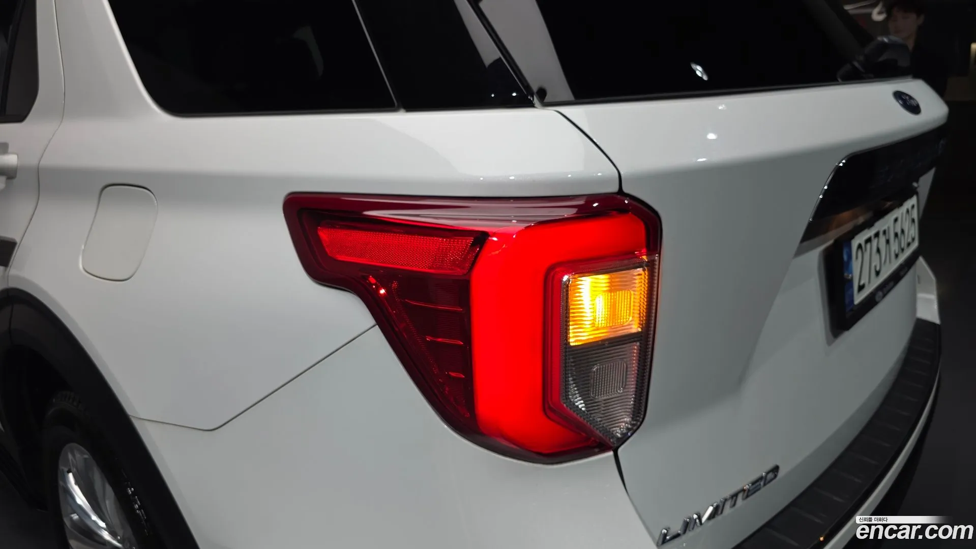 Ford Explorer 2021 — фото 2
