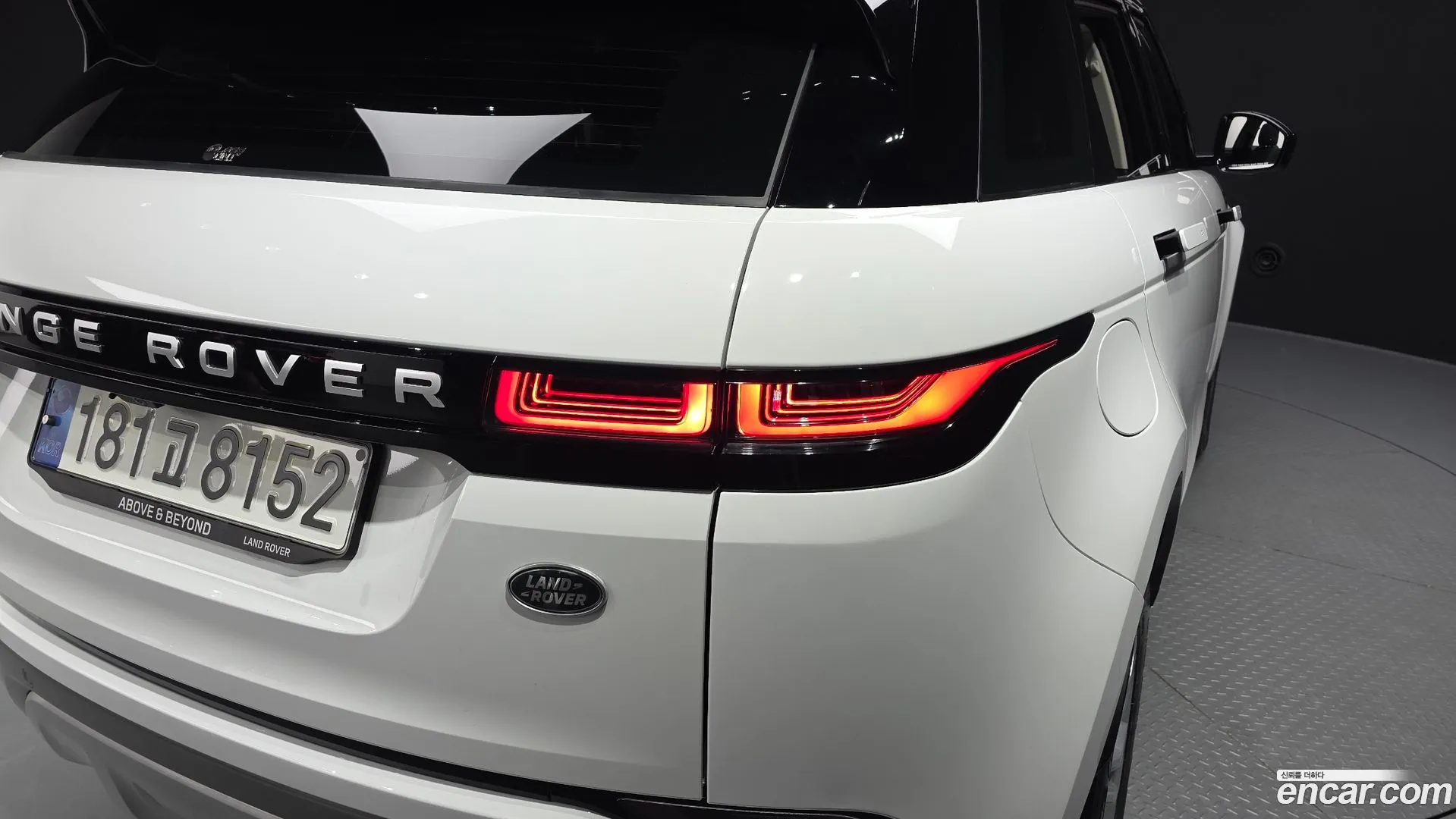 Land Rover Range Rover Evoque 2021 — фото 1