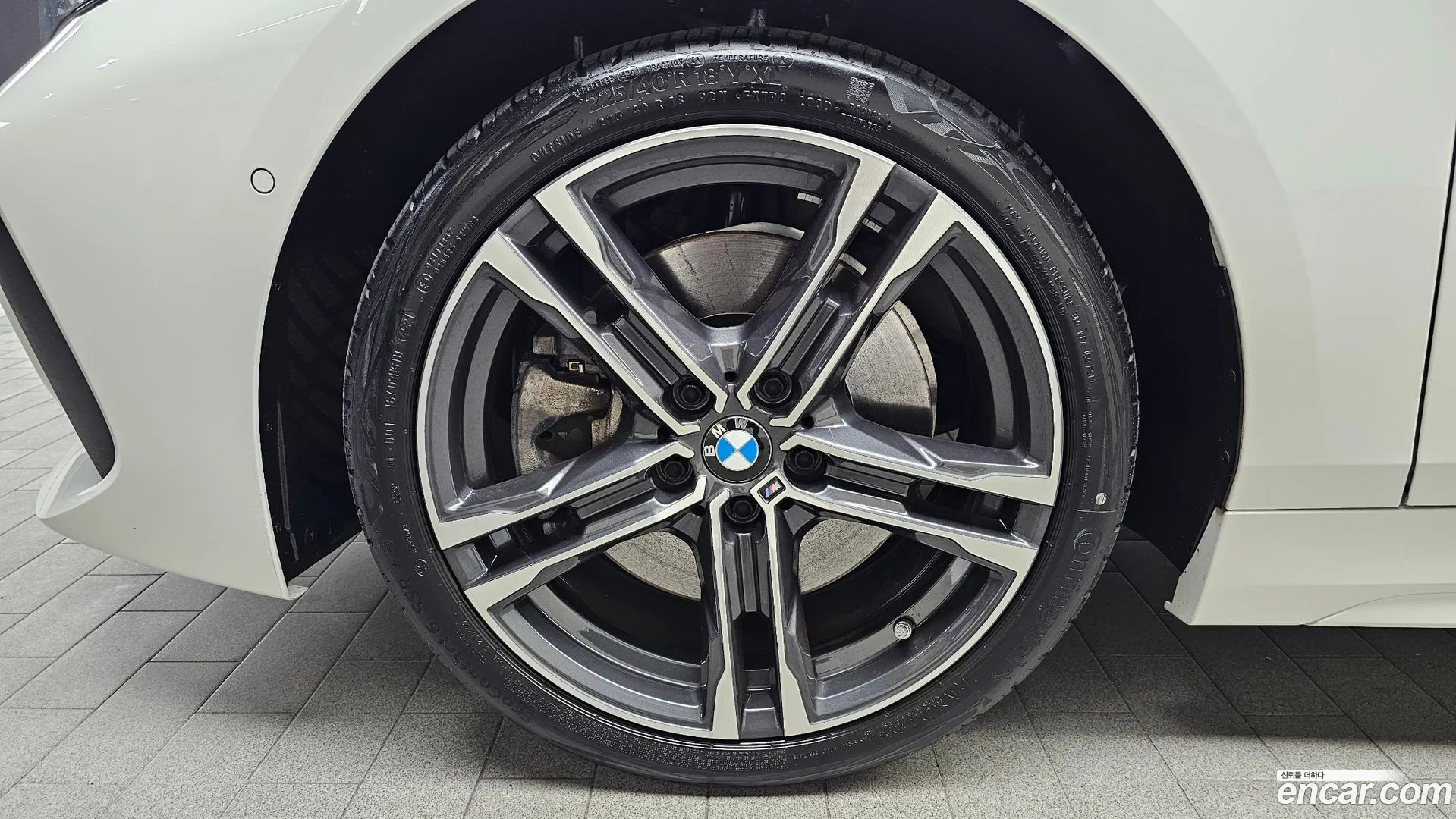 BMW 120i 2022 — фото 2
