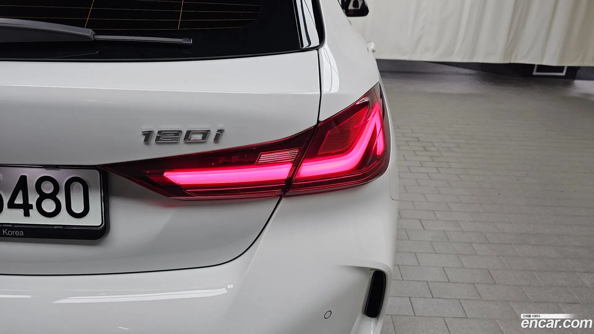 BMW 120i 2022 — фото 4
