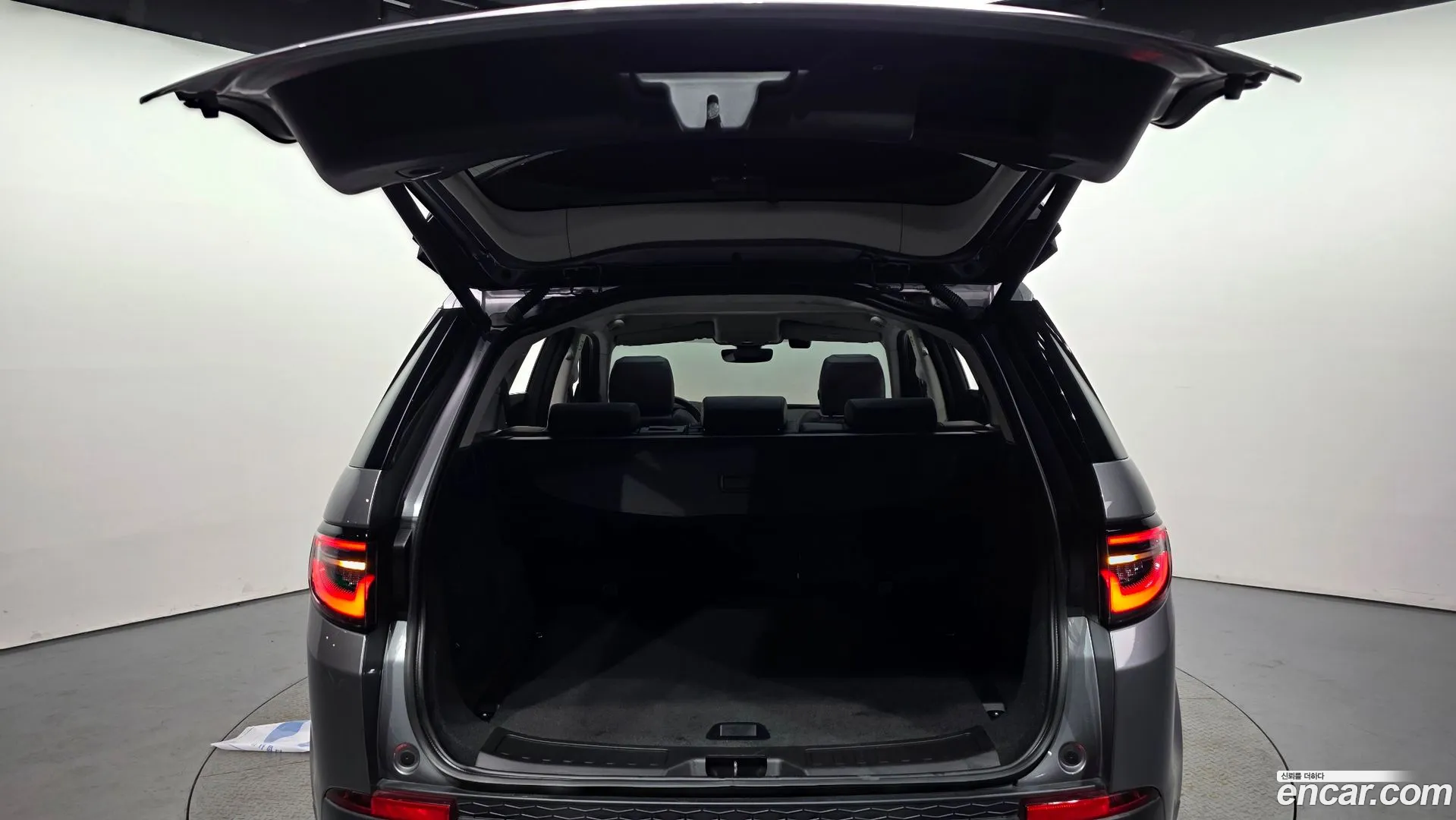 Land Rover Discovery Sport 2022 — фото 2