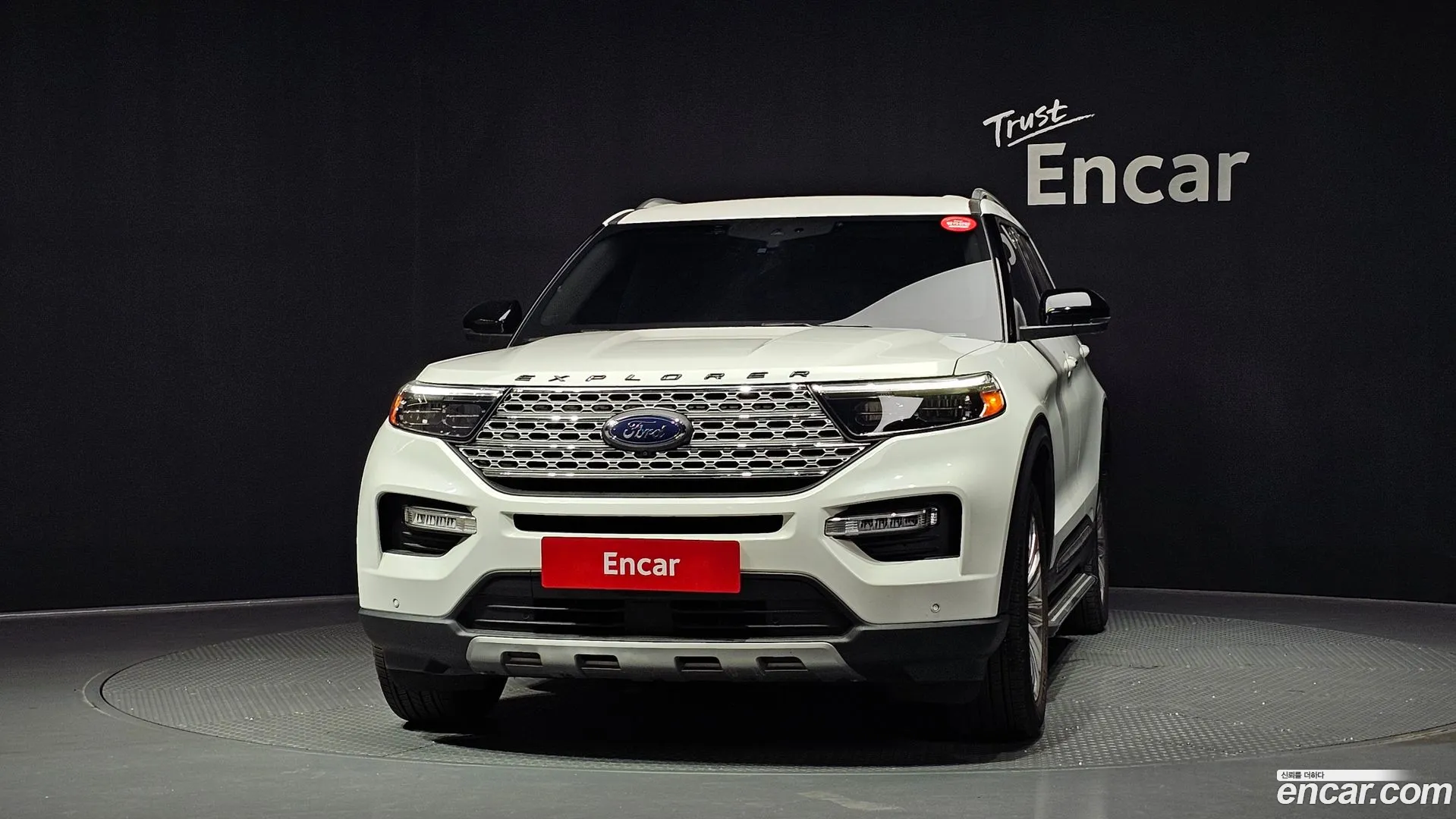 Ford Explorer 2022 — фото 5
