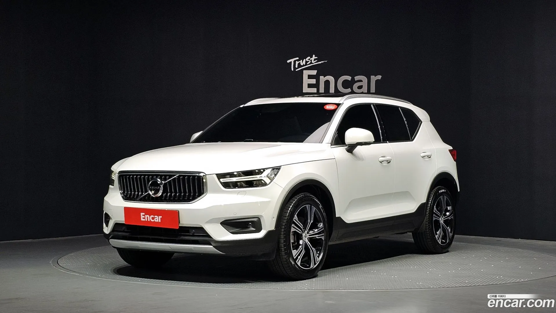 Volvo XC40 2021 — фото 4