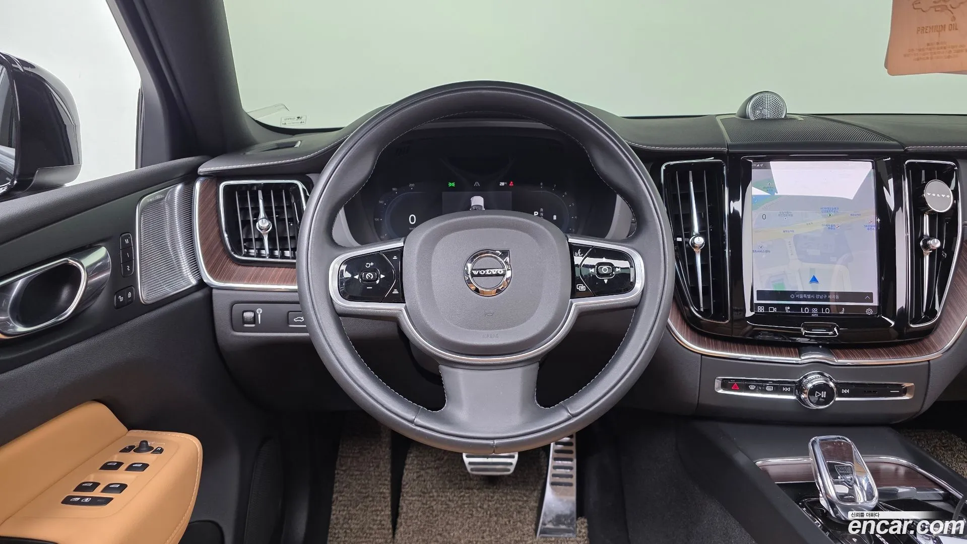 Volvo XC60 2022 — фото 4